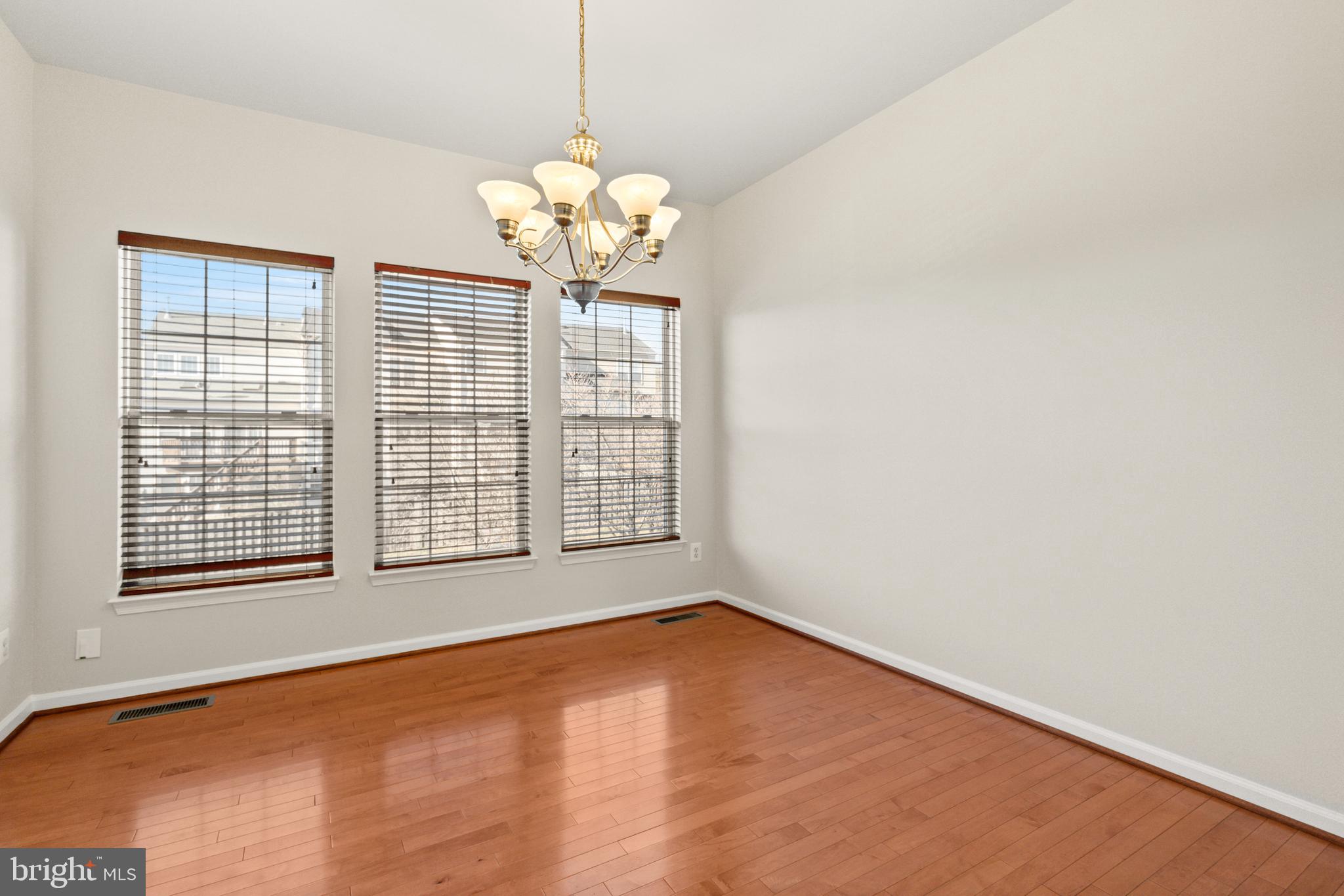 COMPTON VILLAGE - Residential