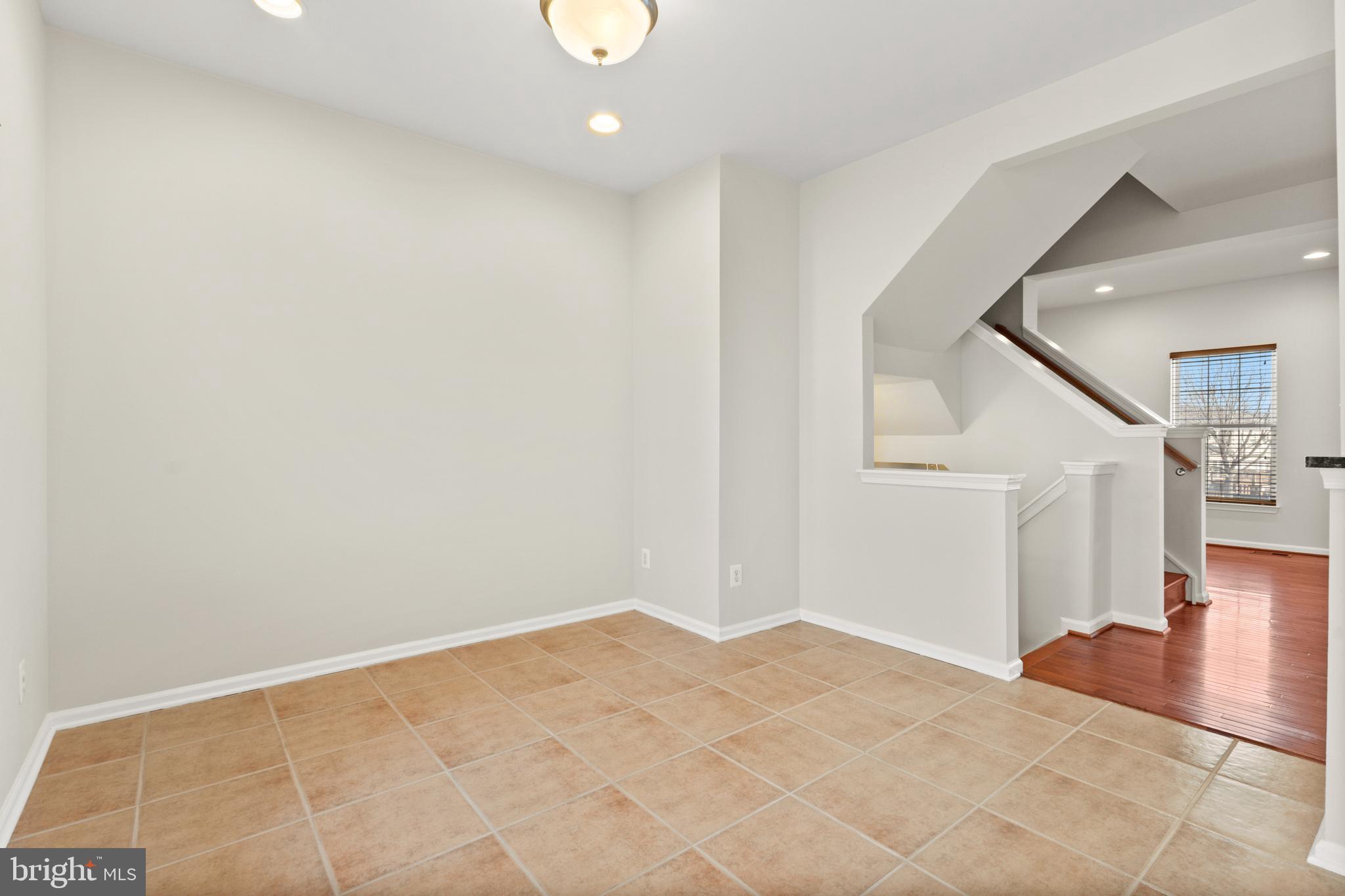 COMPTON VILLAGE - Residential