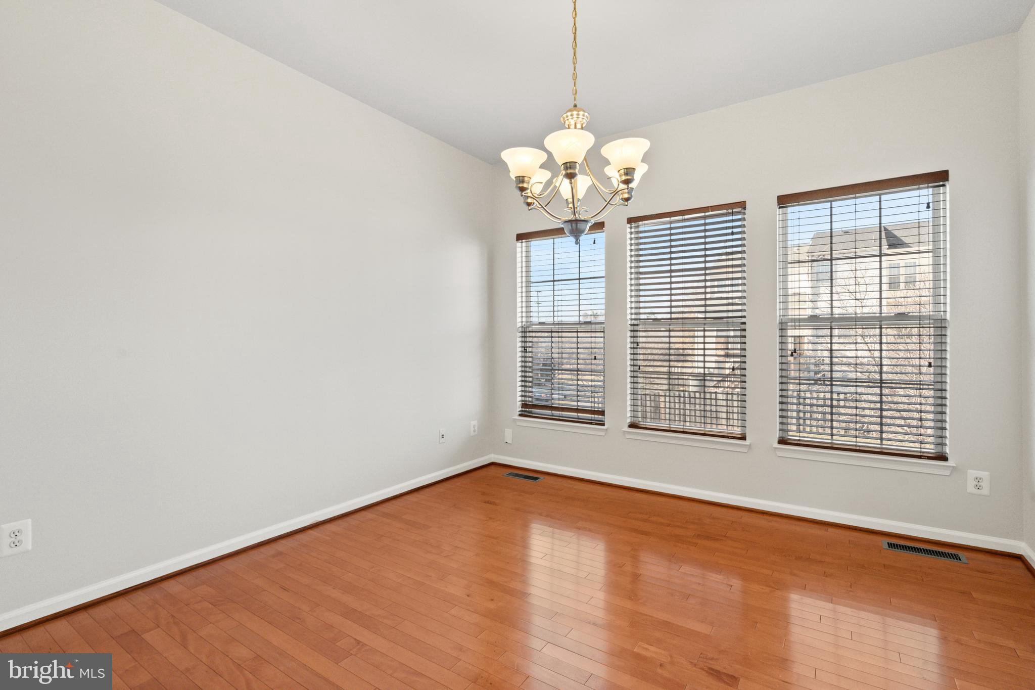 COMPTON VILLAGE - Residential