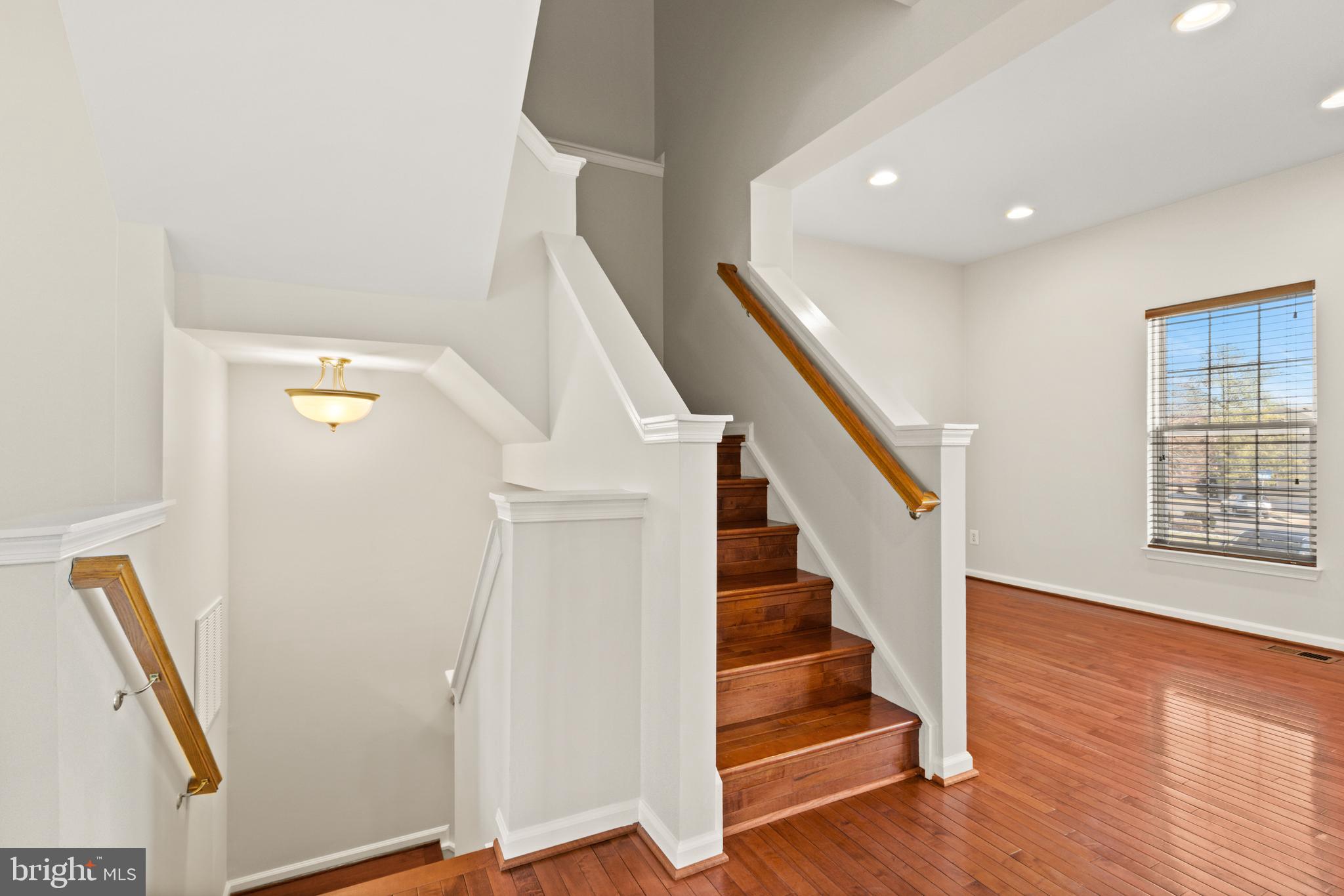 COMPTON VILLAGE - Residential