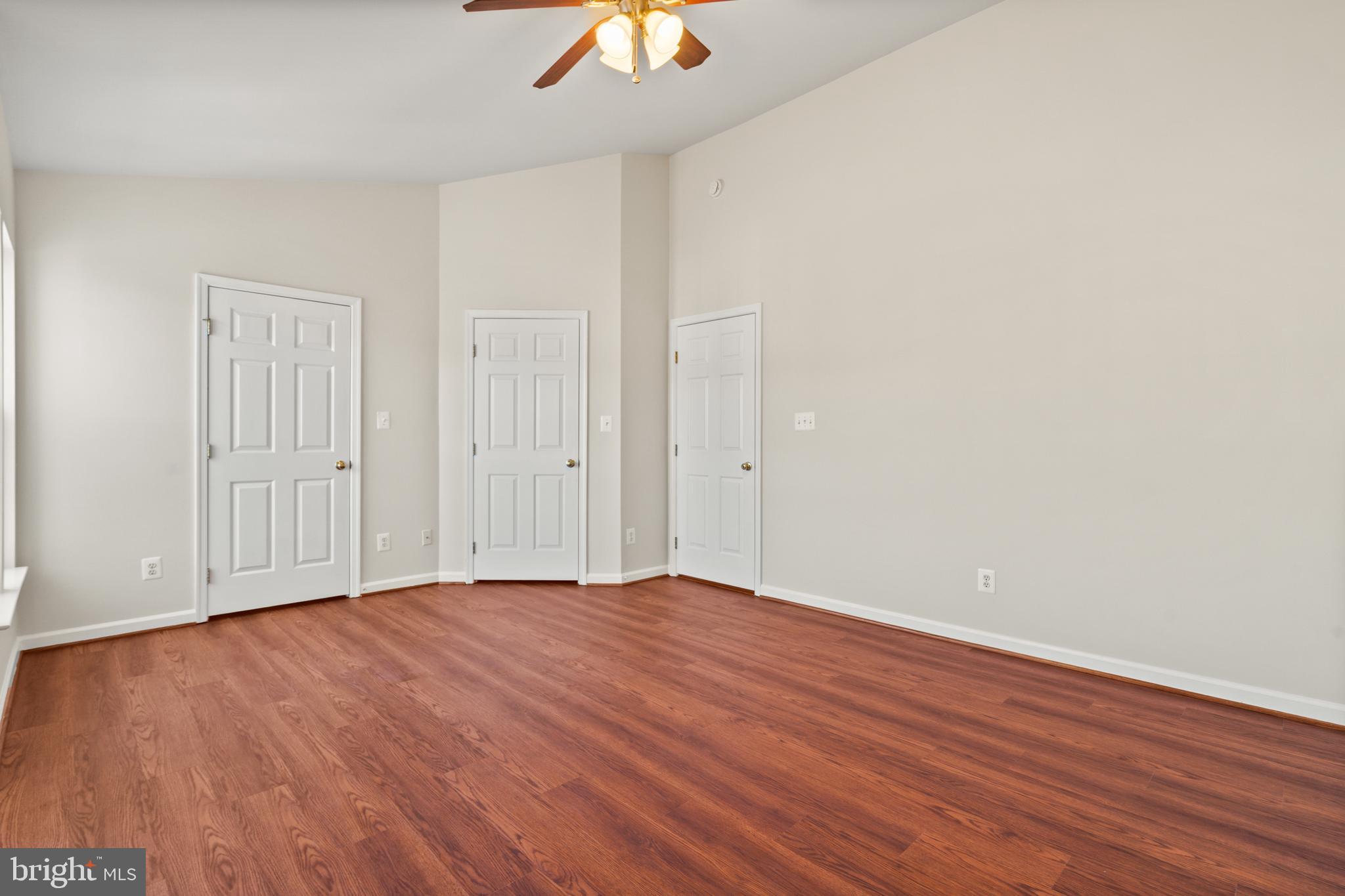 COMPTON VILLAGE - Residential