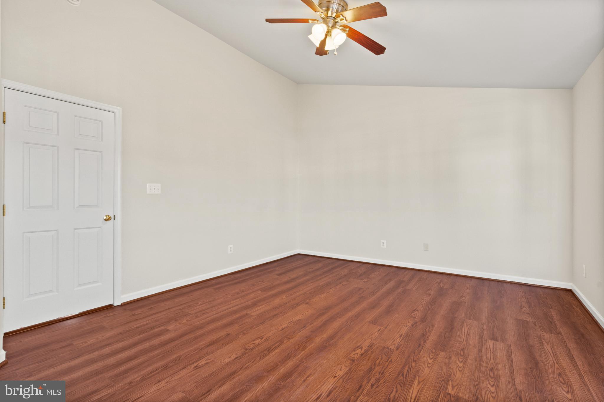 COMPTON VILLAGE - Residential