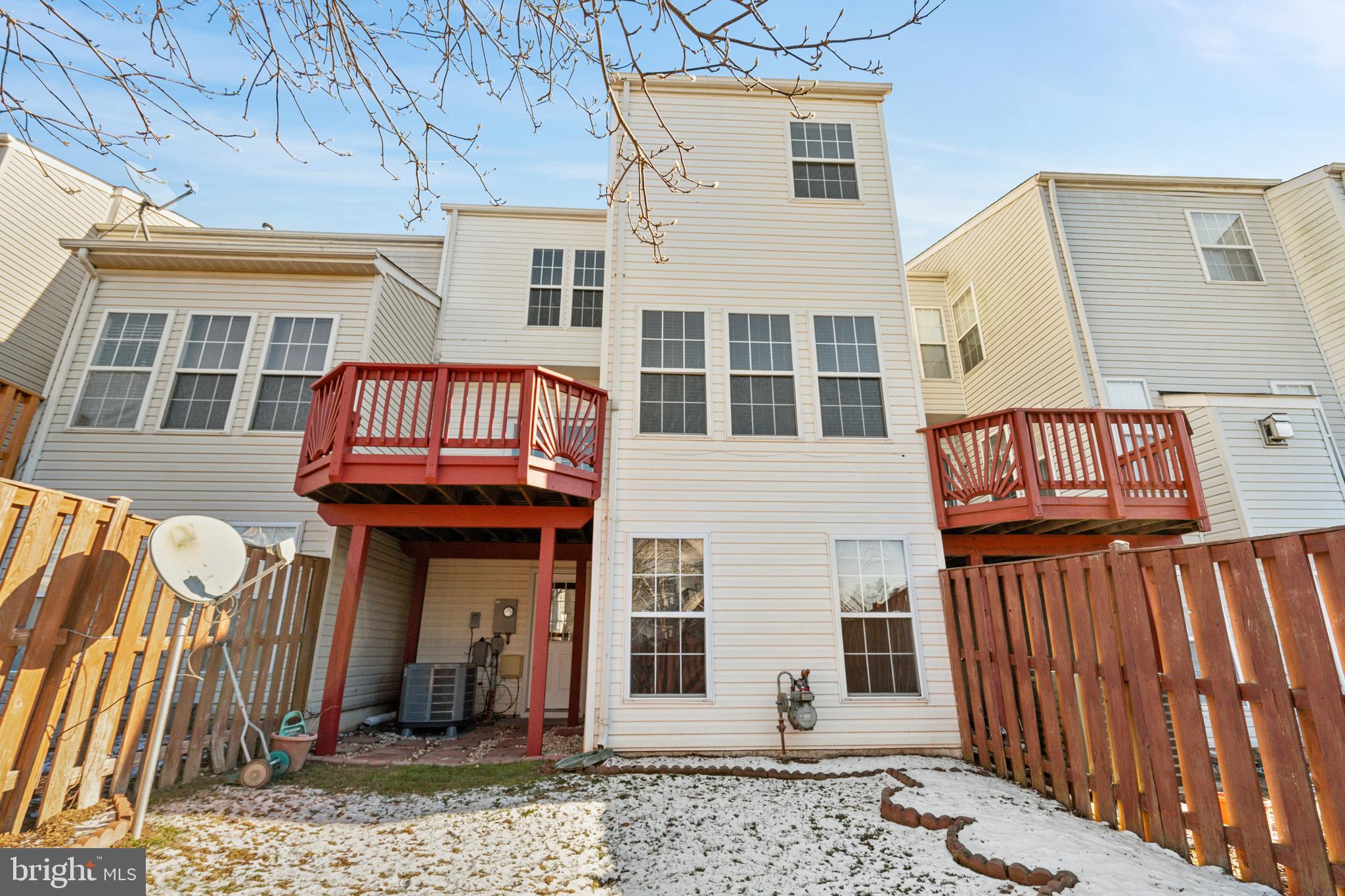 COMPTON VILLAGE - Residential