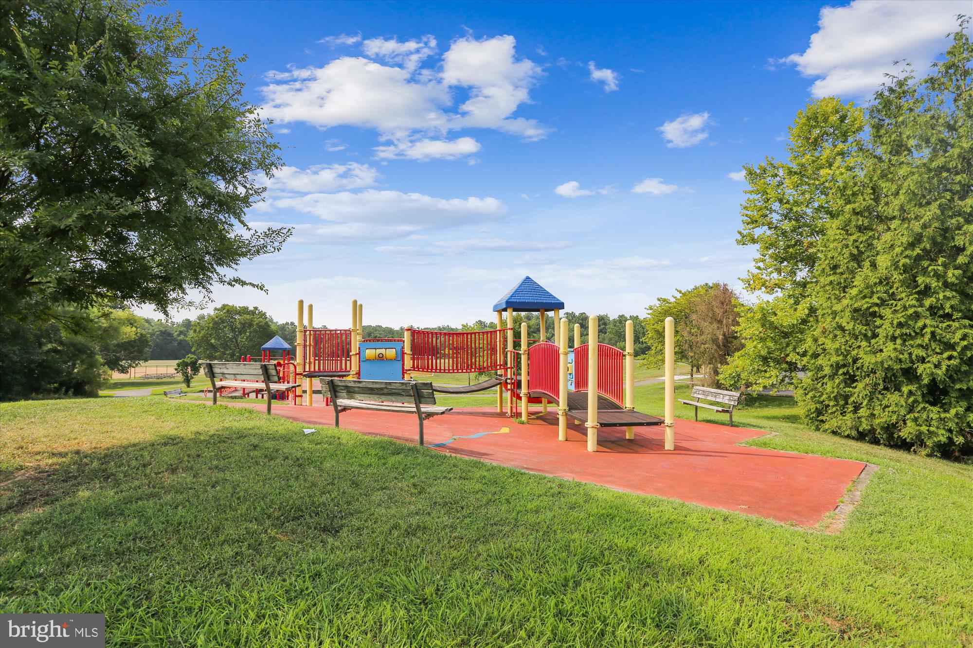 HIGH POINT HEIGHTS - Residential