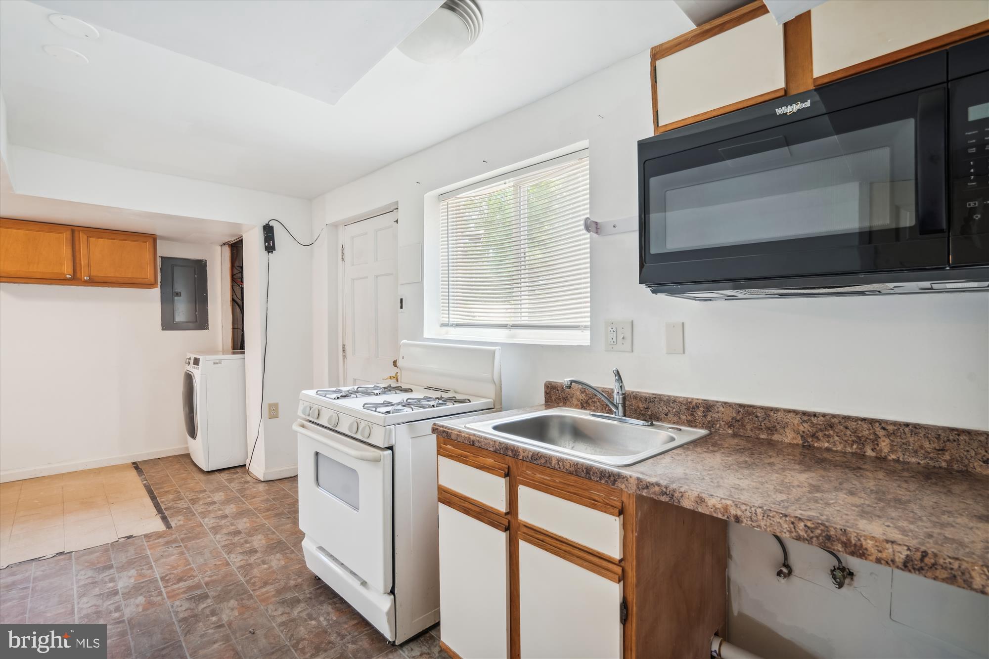 HIGH POINT HEIGHTS - Residential