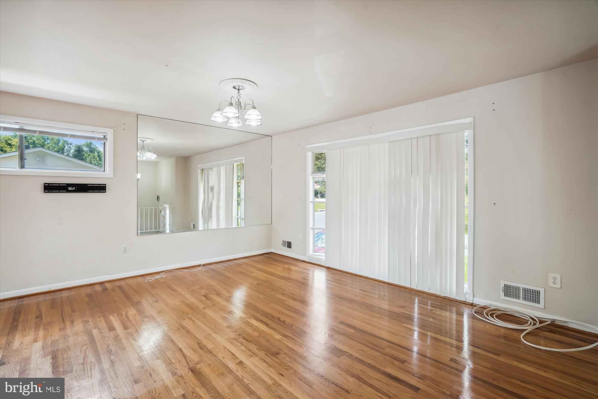 HIGH POINT HEIGHTS - Residential