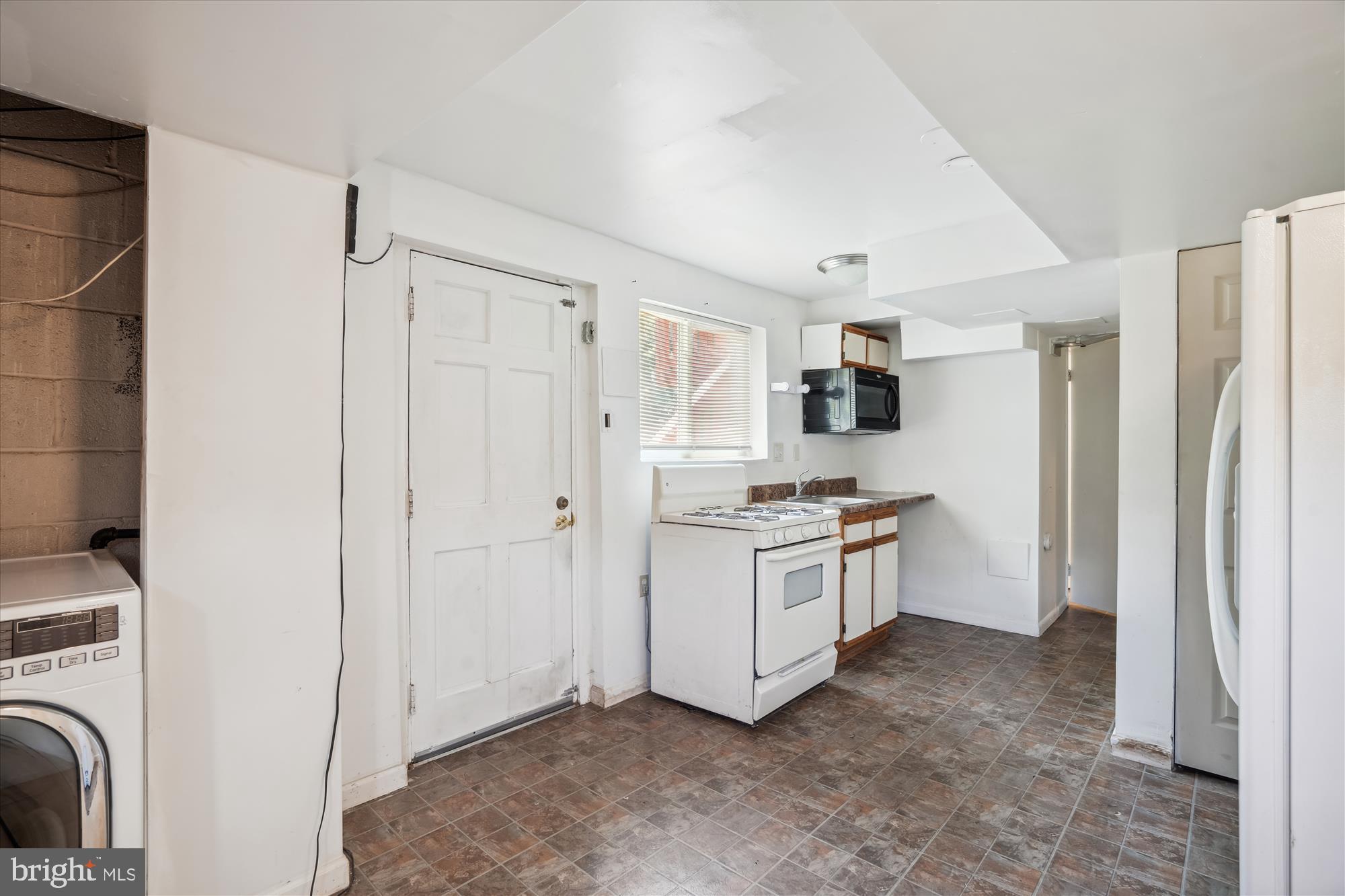 HIGH POINT HEIGHTS - Residential