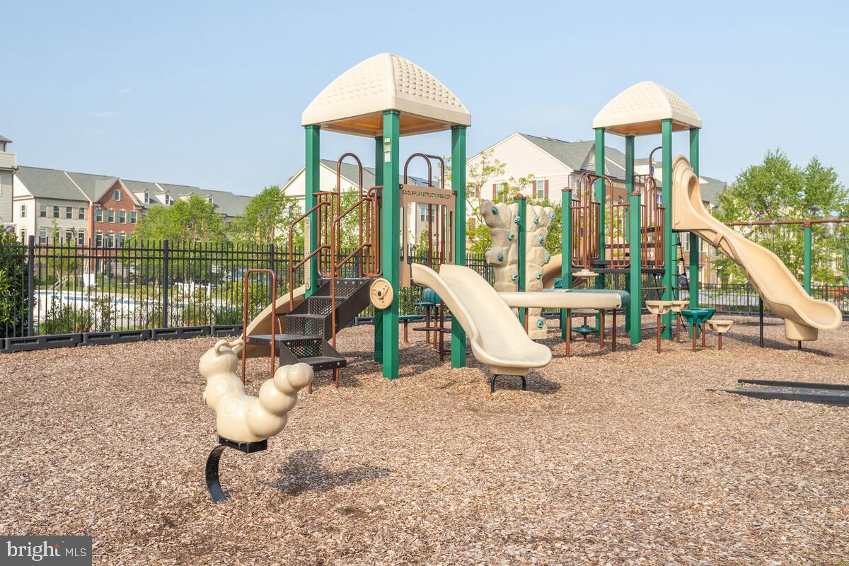 PARKSIDE - Residential