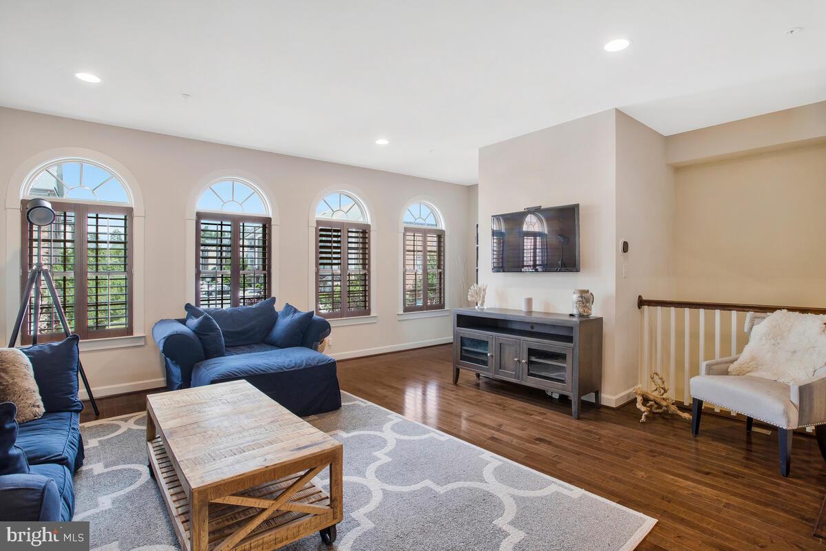 PARKSIDE - Residential