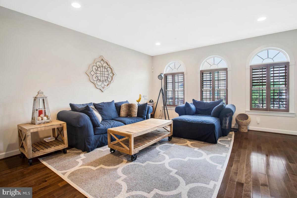 PARKSIDE - Residential