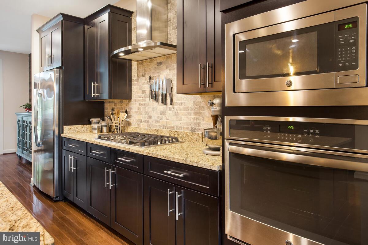 PARKSIDE - Residential