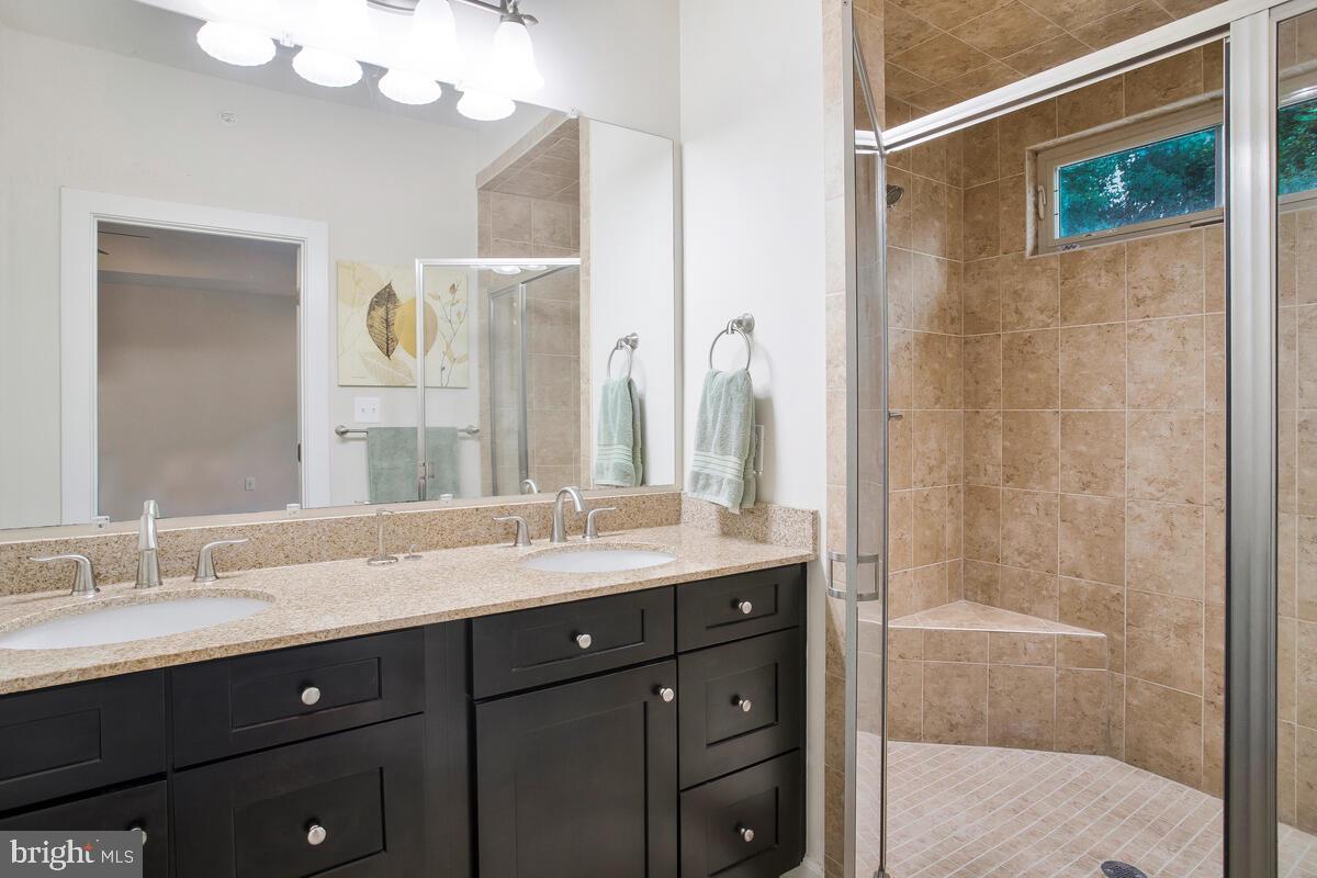 PARKSIDE - Residential