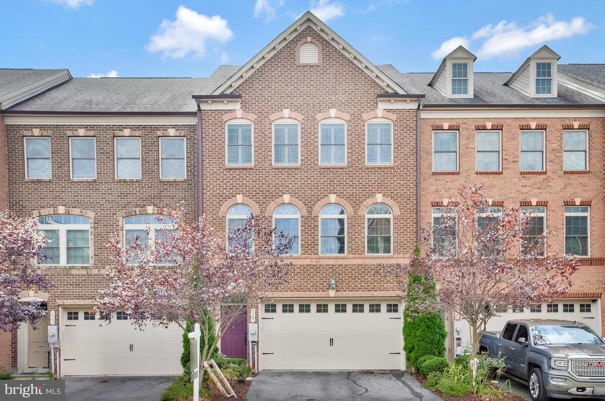 PARKSIDE - Residential