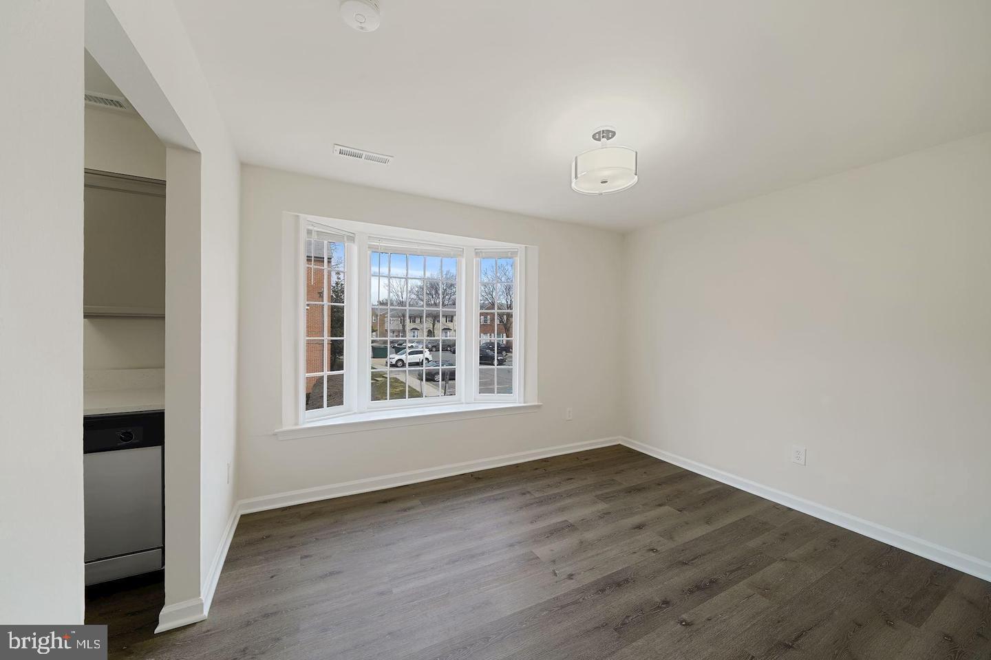 ADDISON ROAD SOUTH - Residential