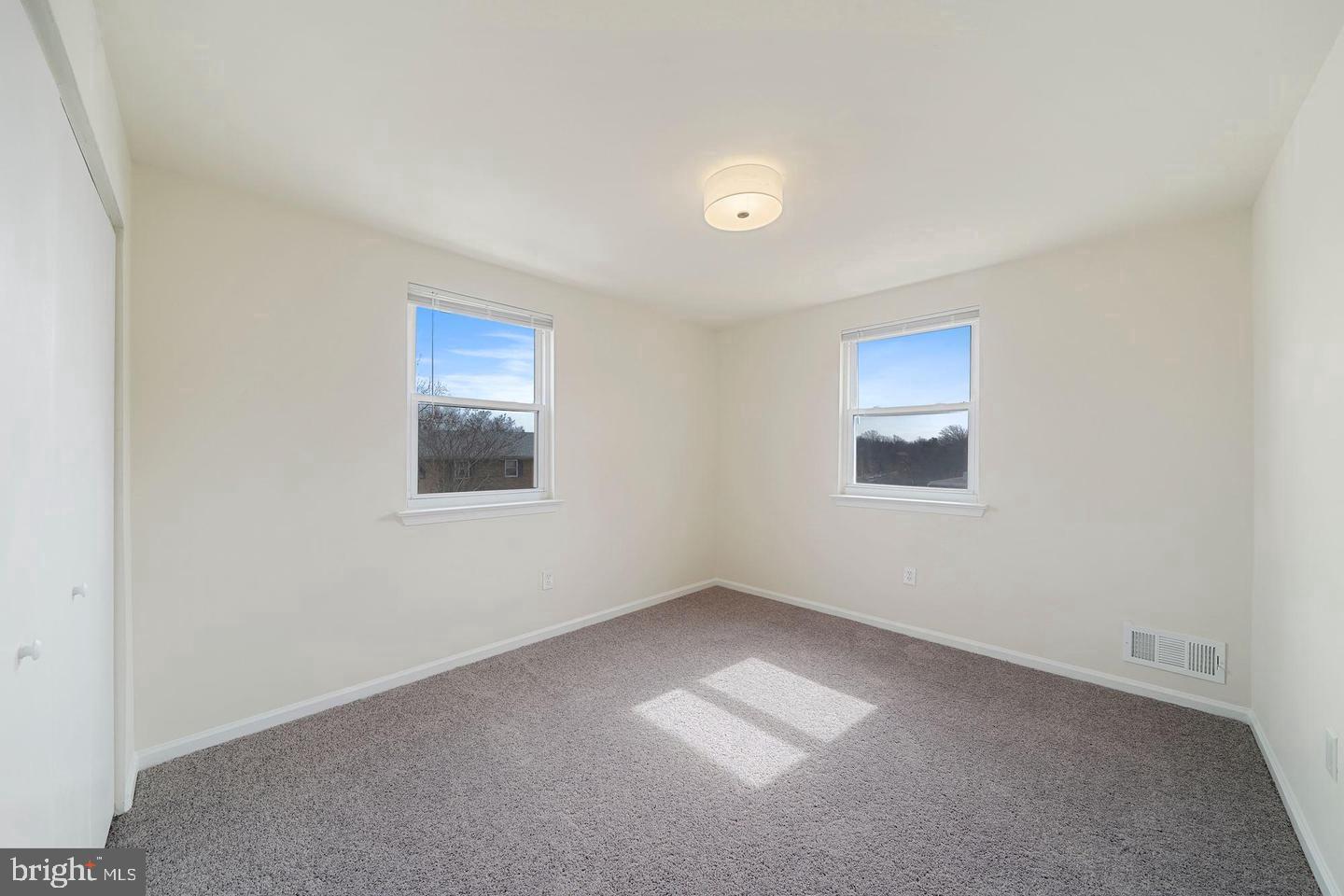 ADDISON ROAD SOUTH - Residential