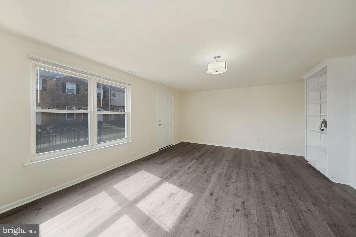 ADDISON ROAD SOUTH - Residential