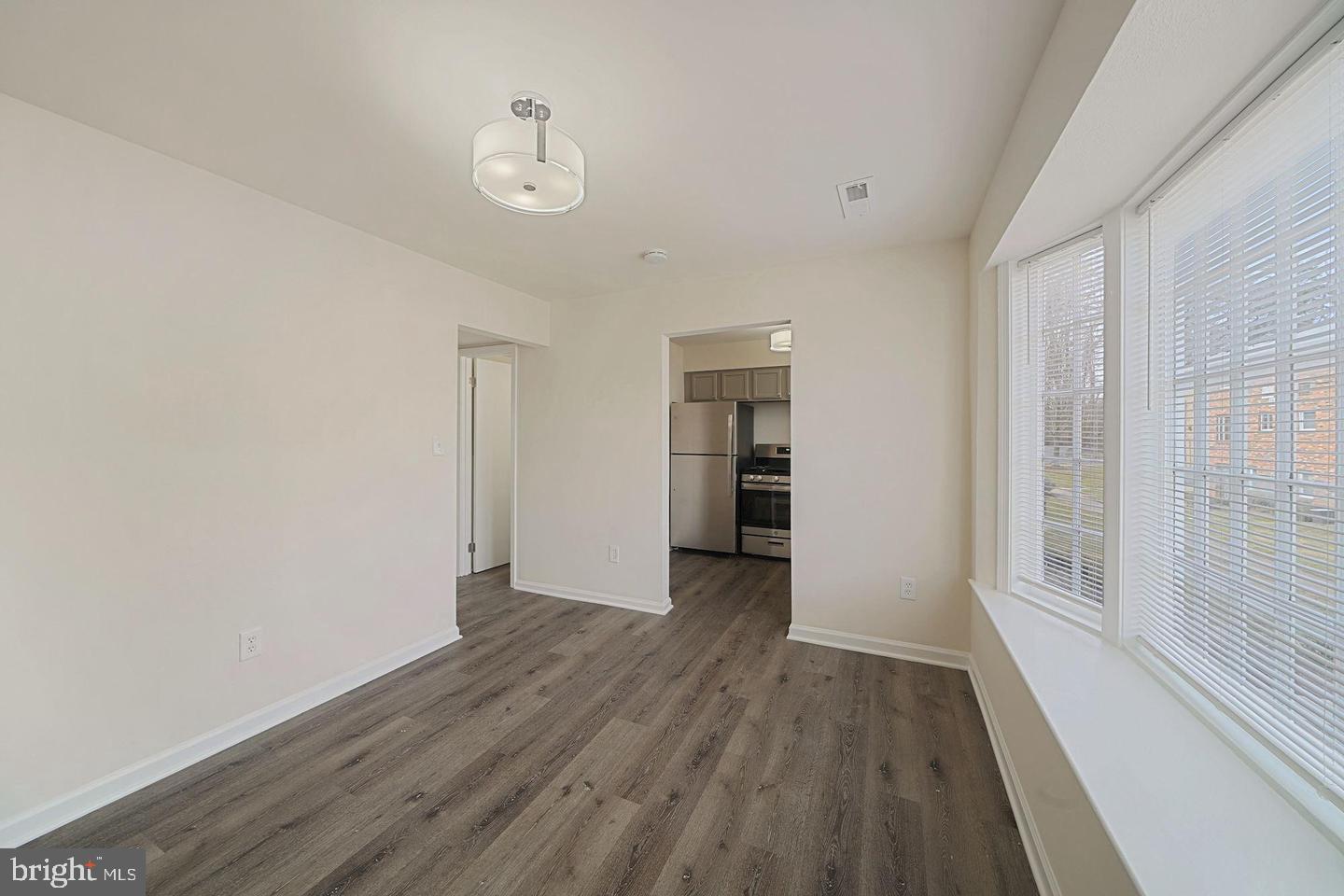 ADDISON ROAD SOUTH - Residential