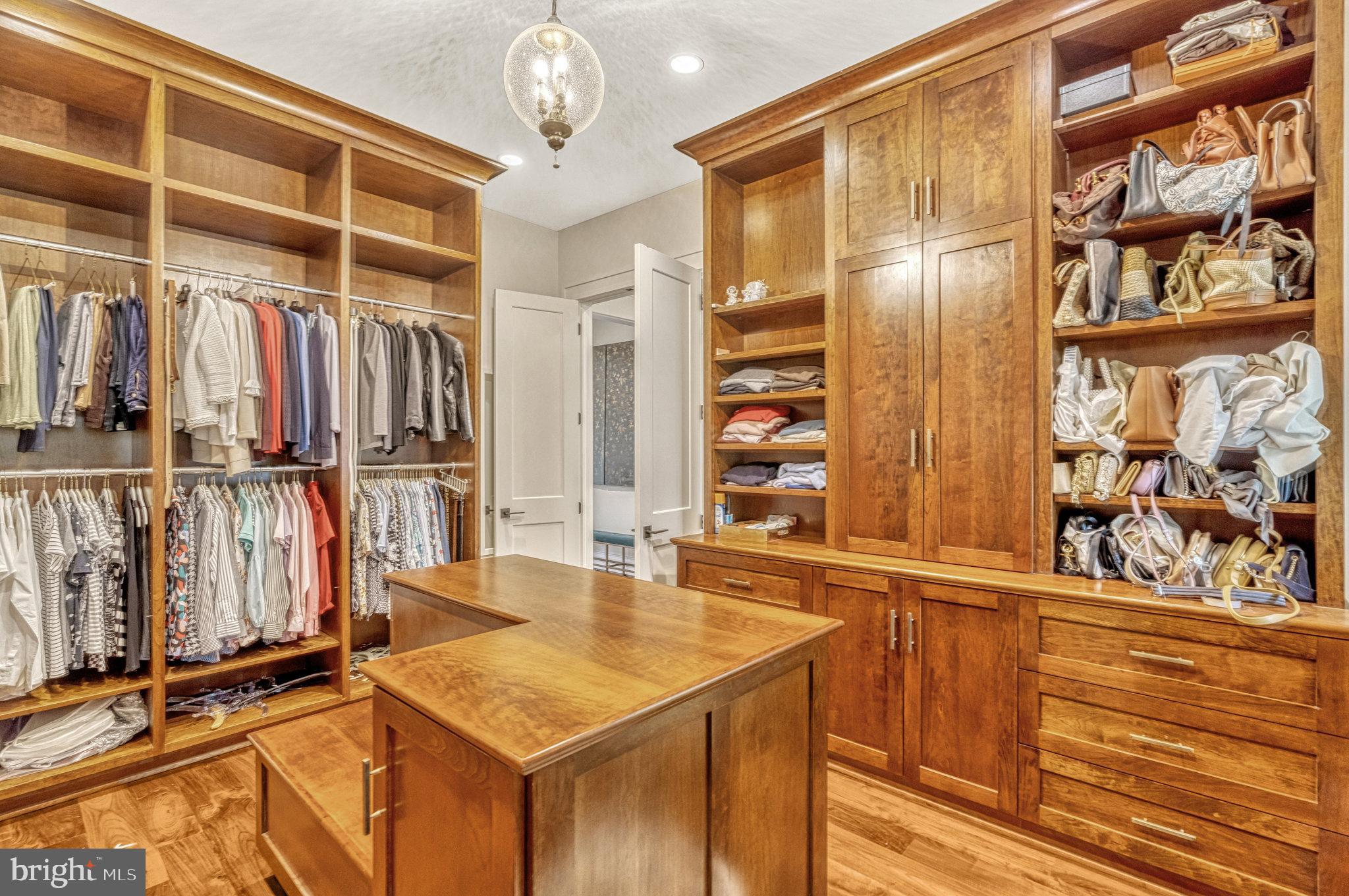 LANGLEY FOREST - Residential