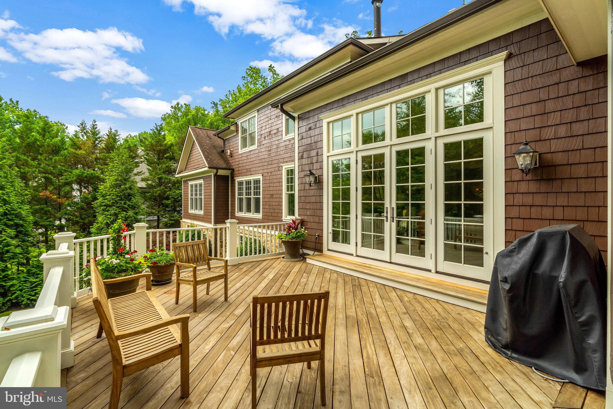 LANGLEY FOREST - Residential