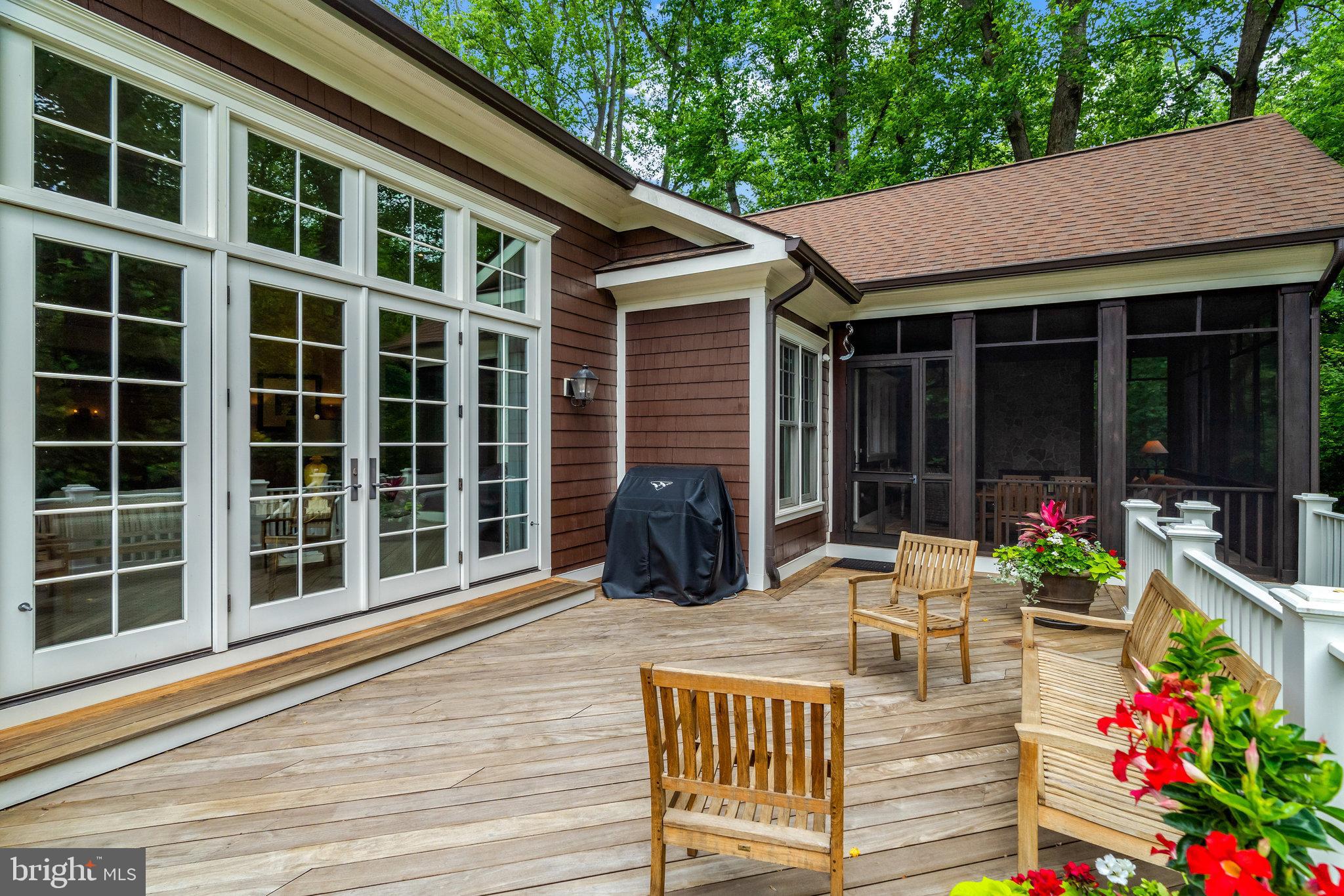 LANGLEY FOREST - Residential