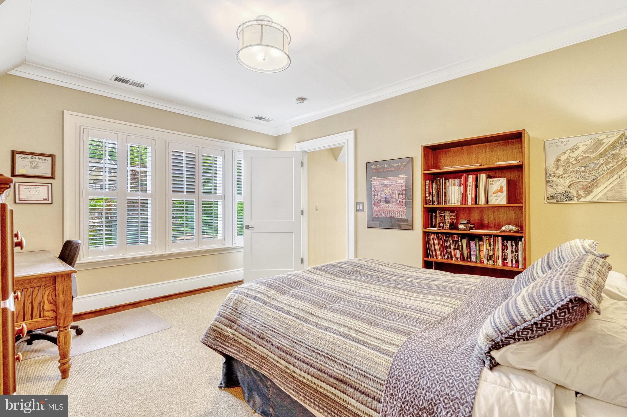 LANGLEY FOREST - Residential