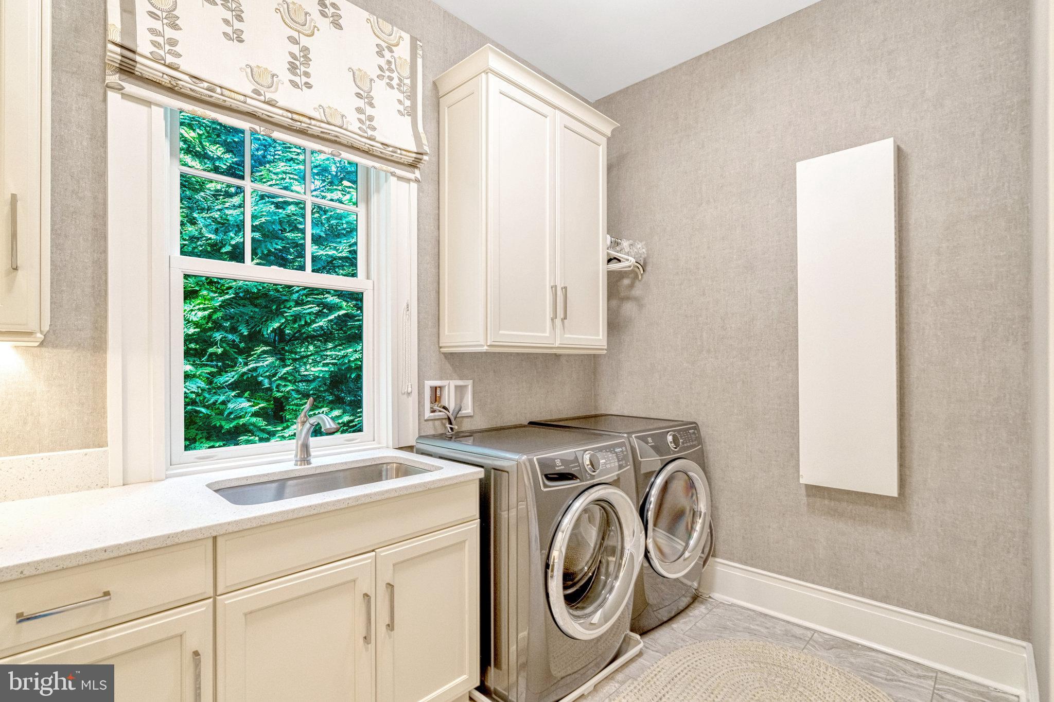 LANGLEY FOREST - Residential