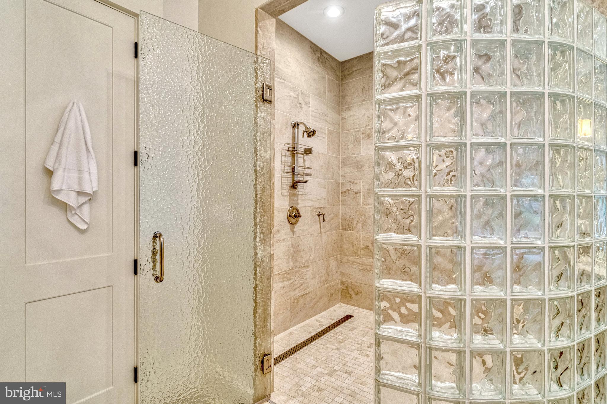 LANGLEY FOREST - Residential