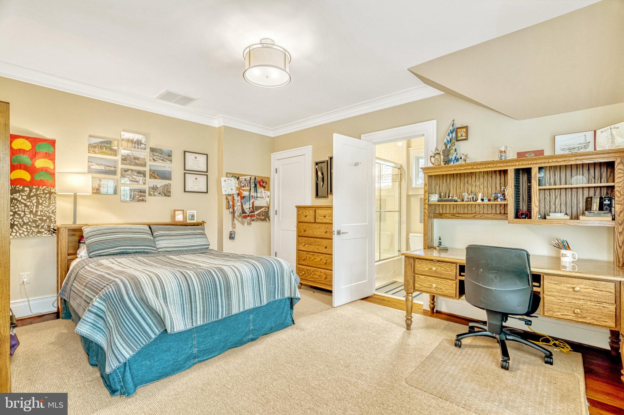 LANGLEY FOREST - Residential