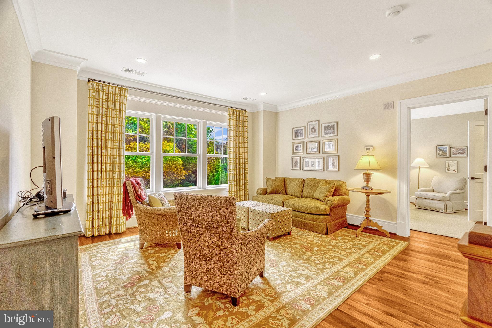 LANGLEY FOREST - Residential