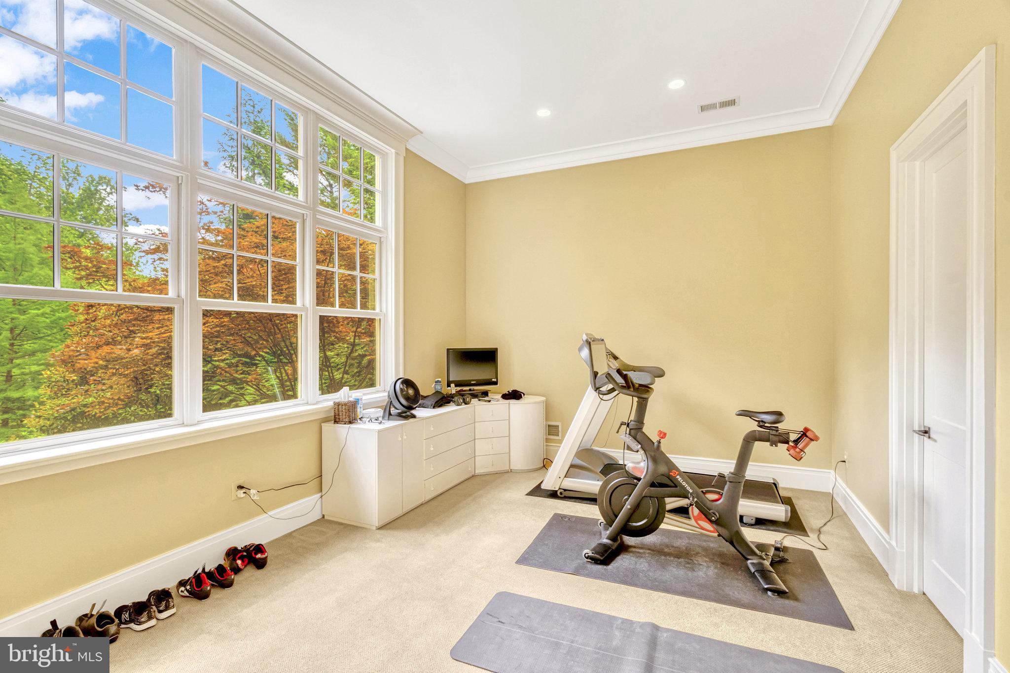 LANGLEY FOREST - Residential