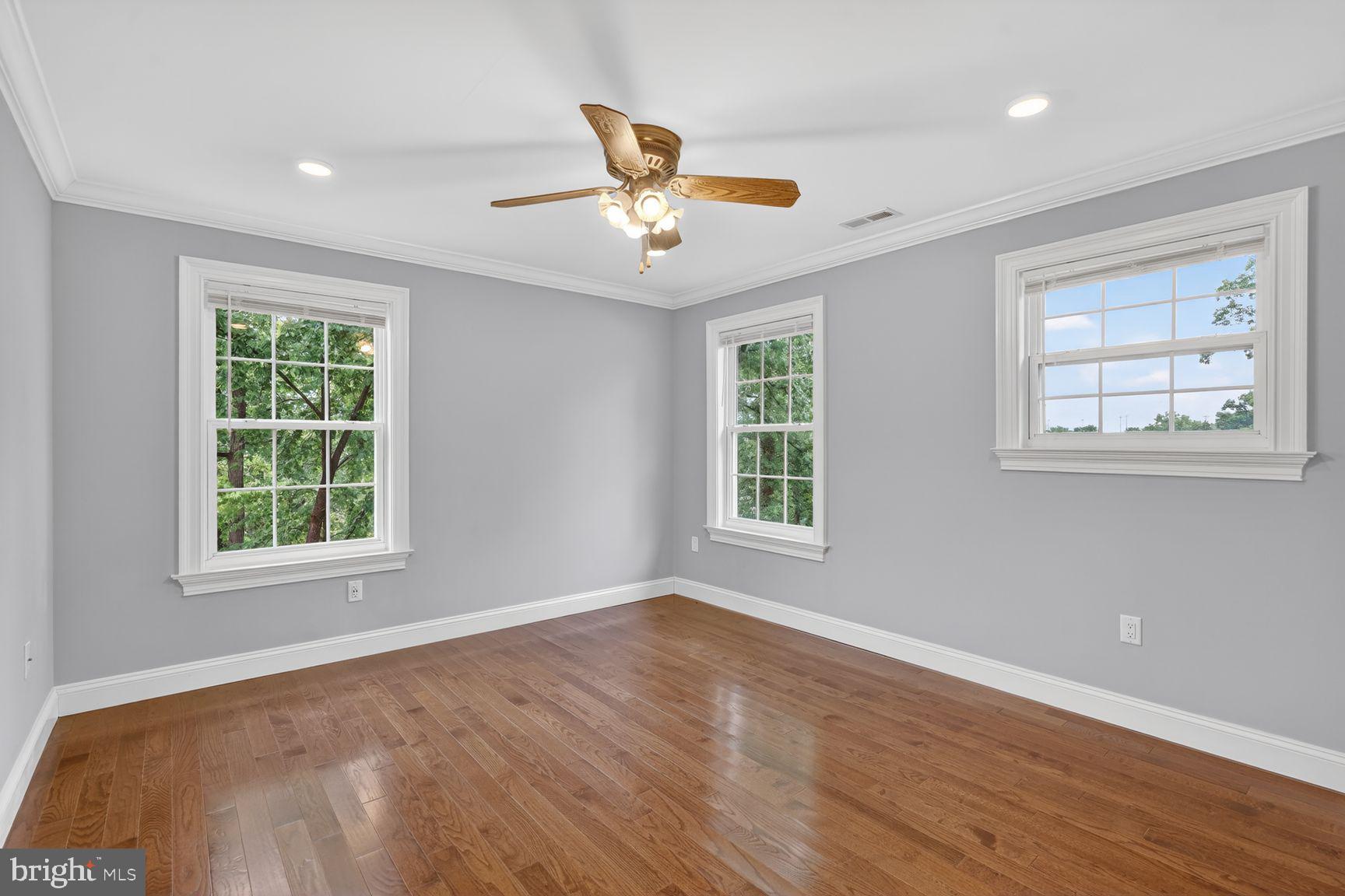BERWYN HEIGHTS - Residential