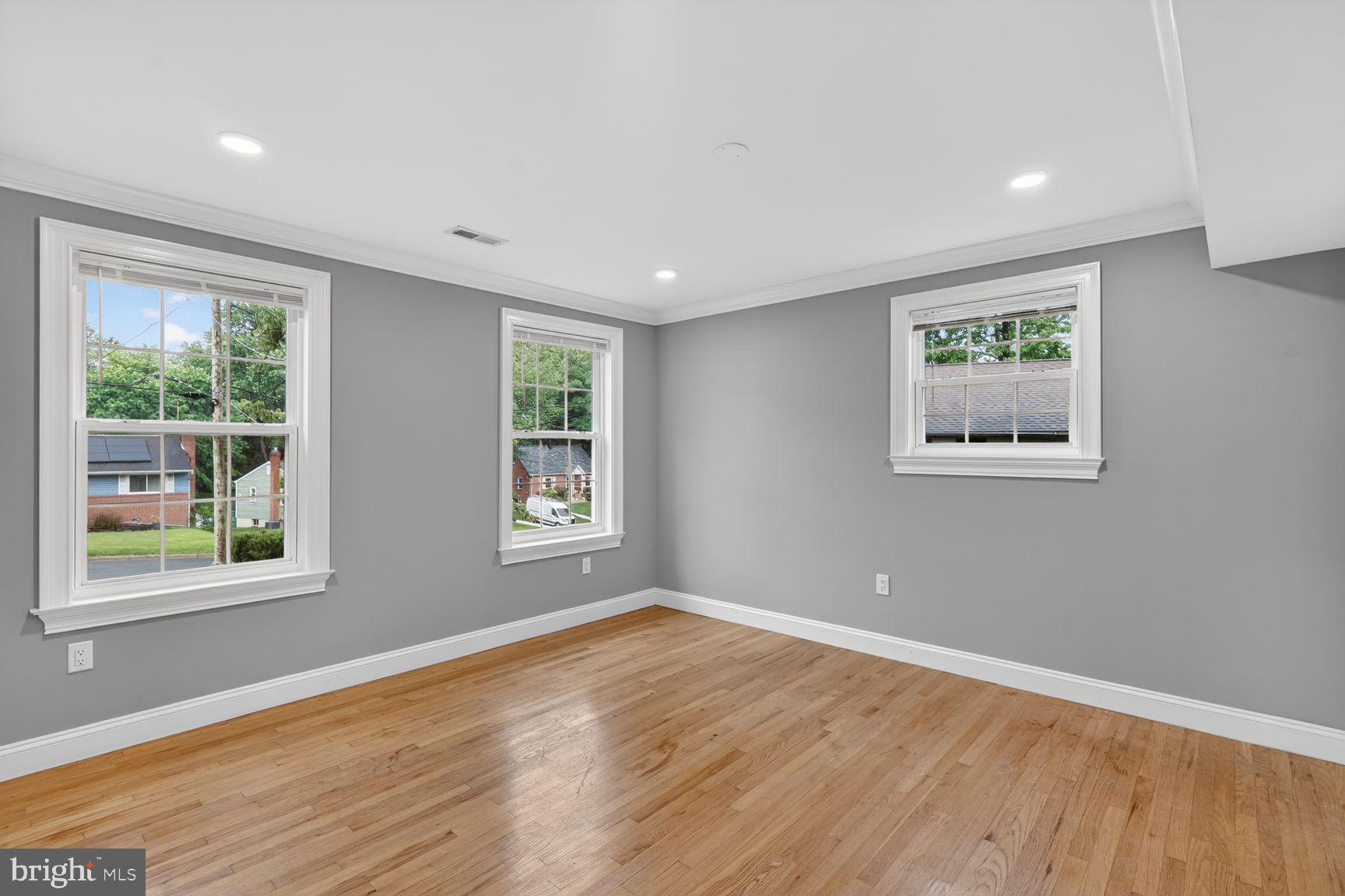 BERWYN HEIGHTS - Residential