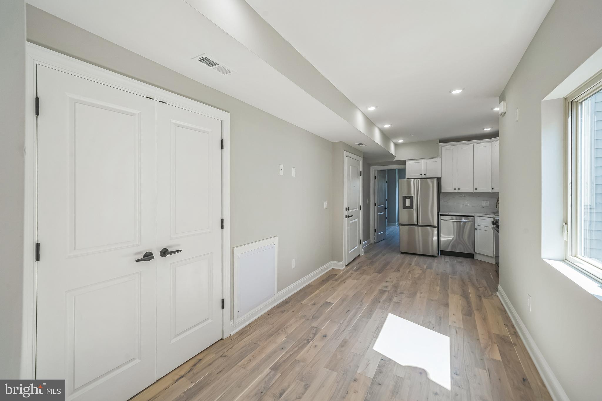 POINT BREEZE - Residential Lease