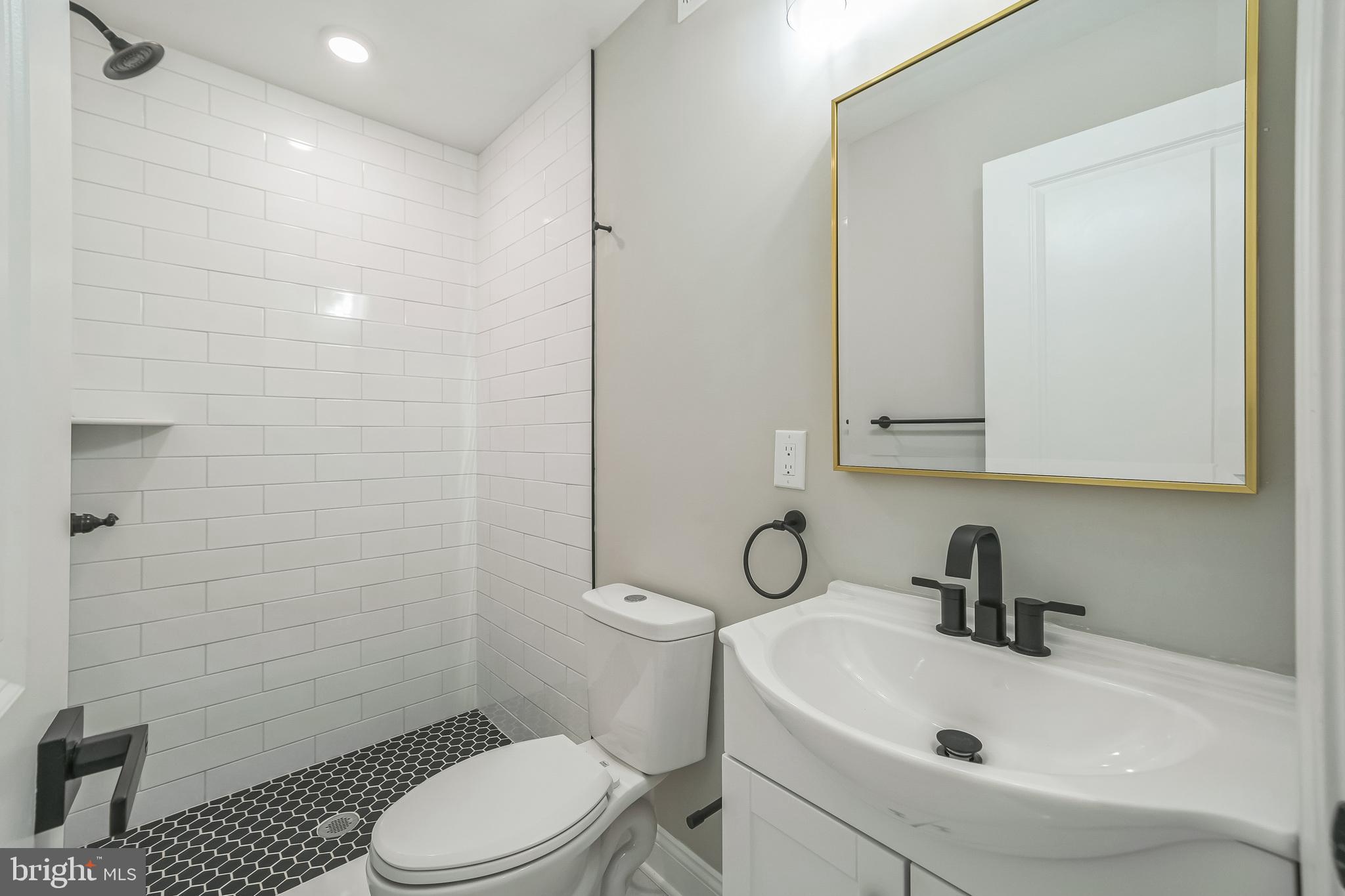 POINT BREEZE - Residential Lease