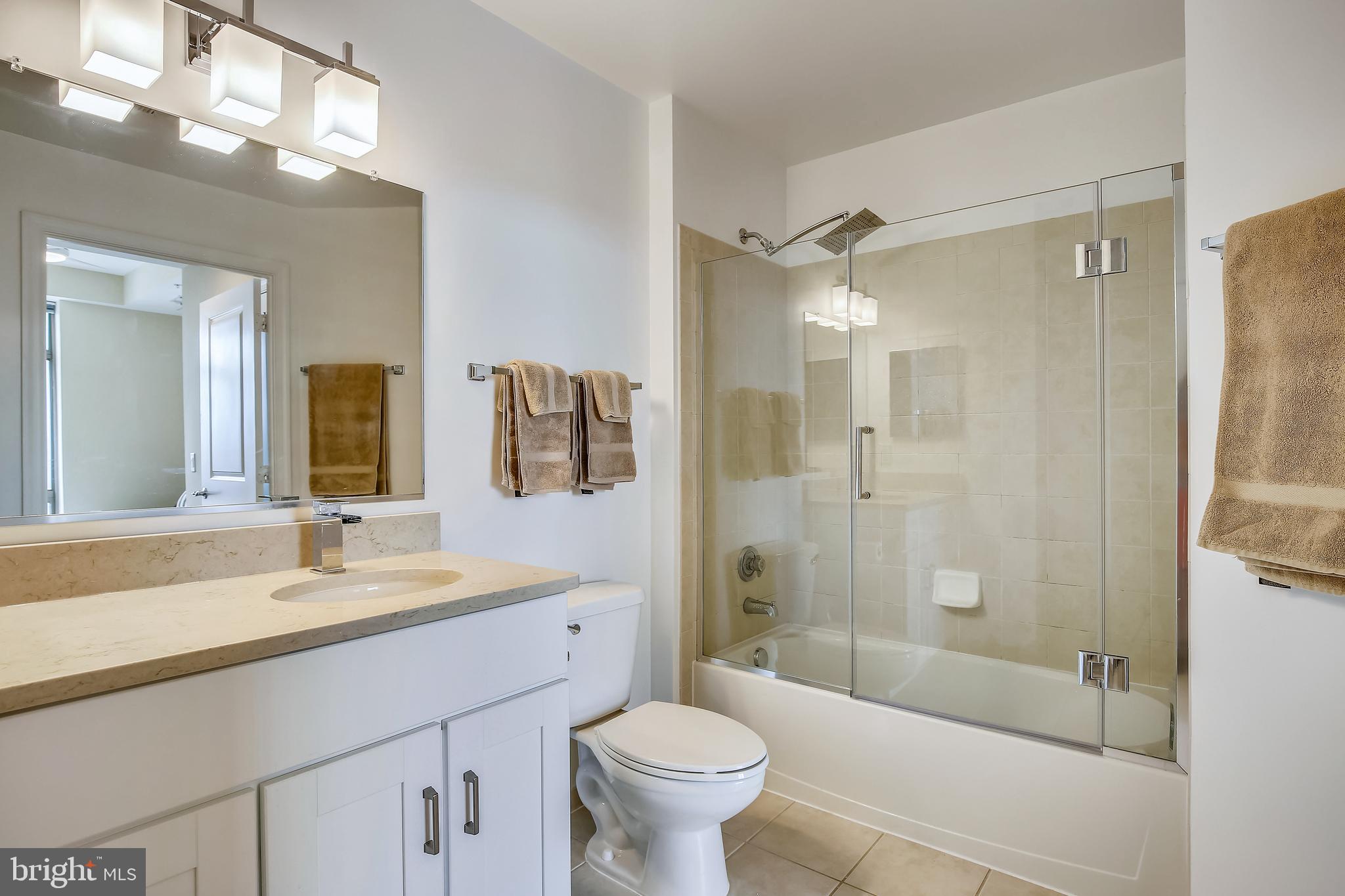 ECLIPSE ON CENTER PARK - Residential