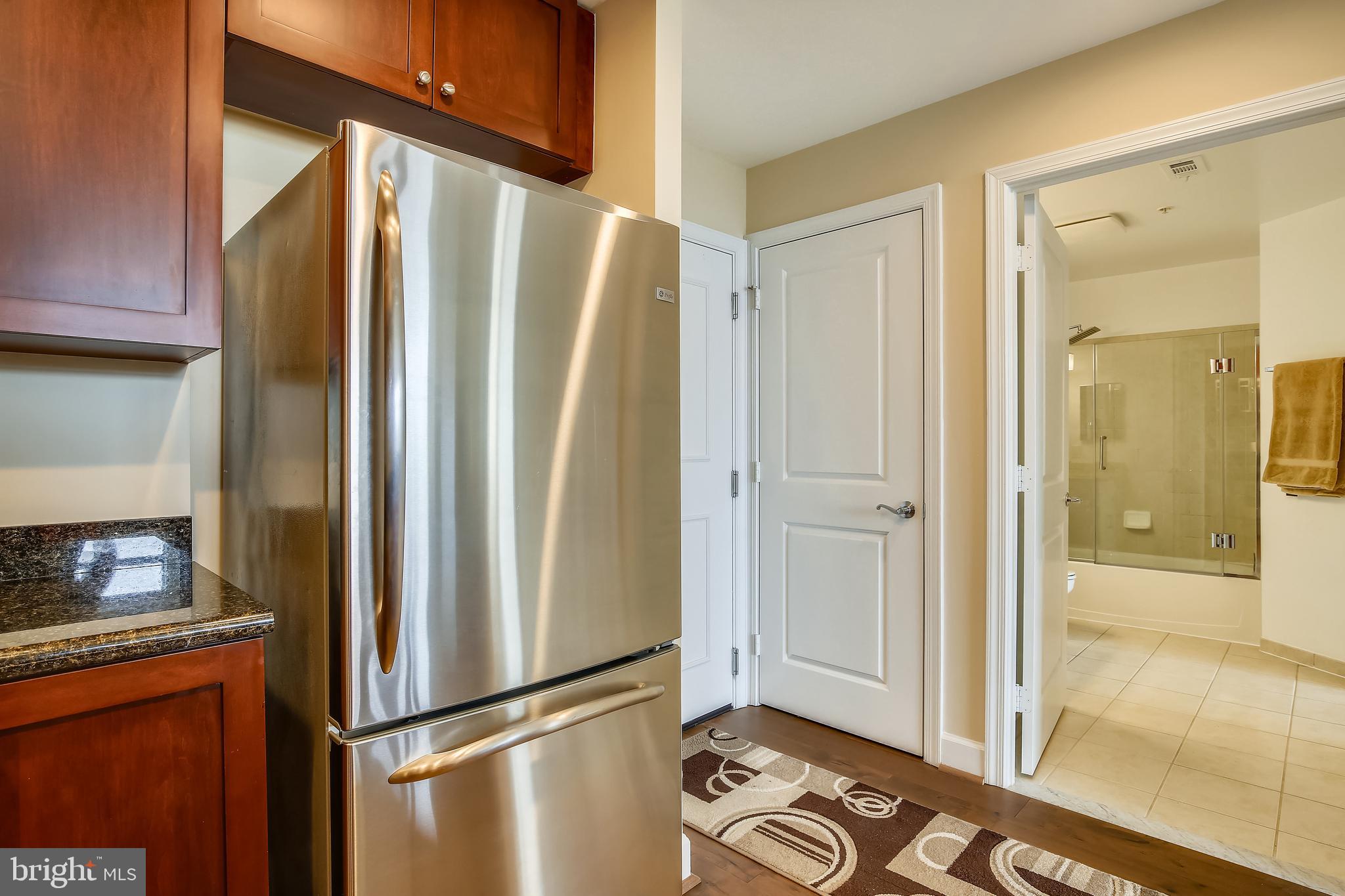 ECLIPSE ON CENTER PARK - Residential