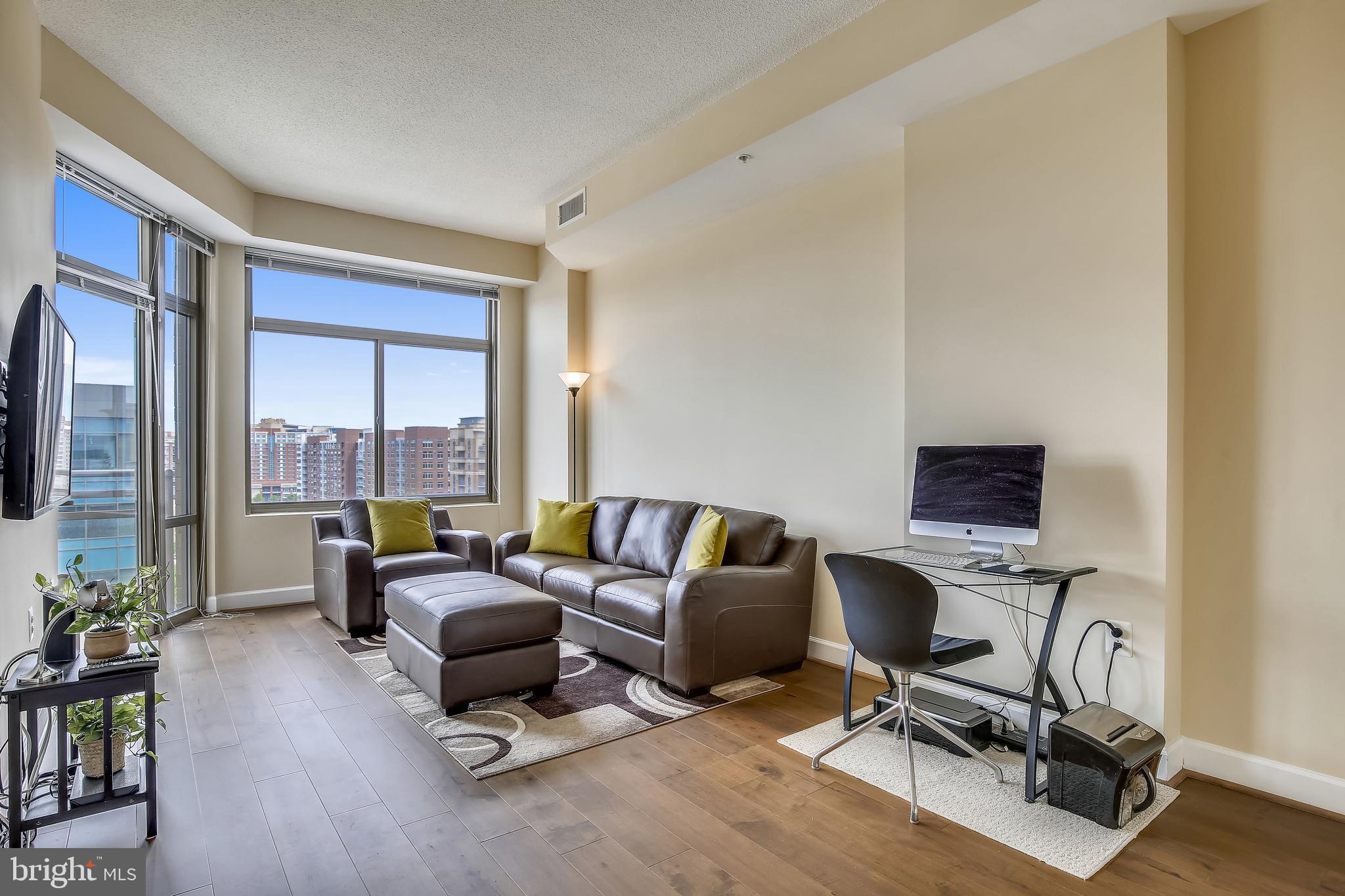 ECLIPSE ON CENTER PARK - Residential