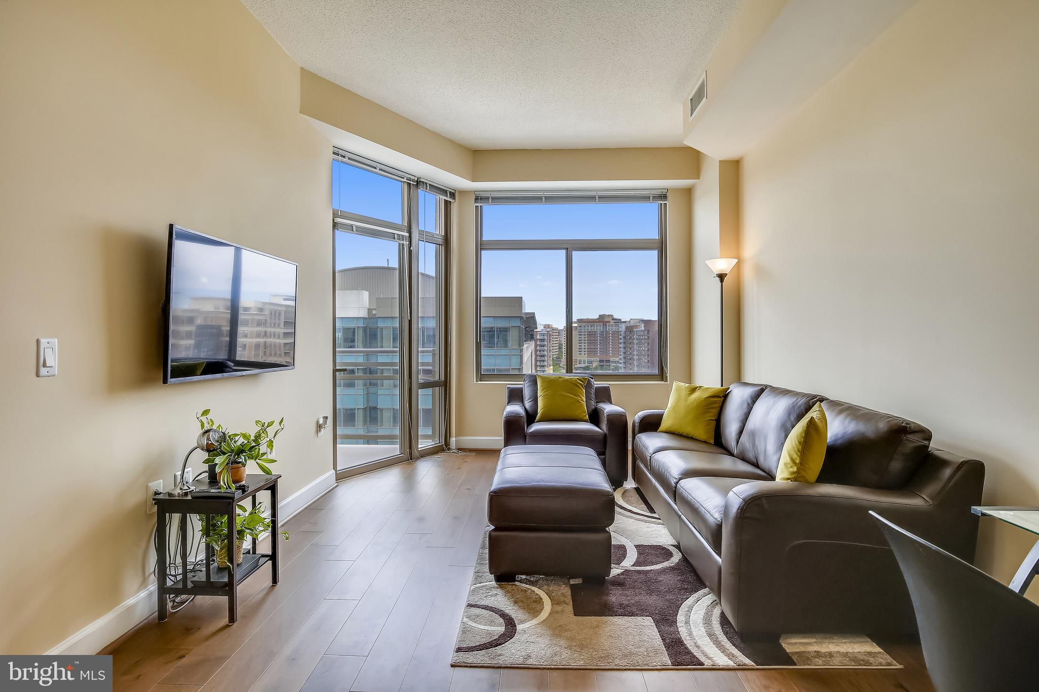 ECLIPSE ON CENTER PARK - Residential