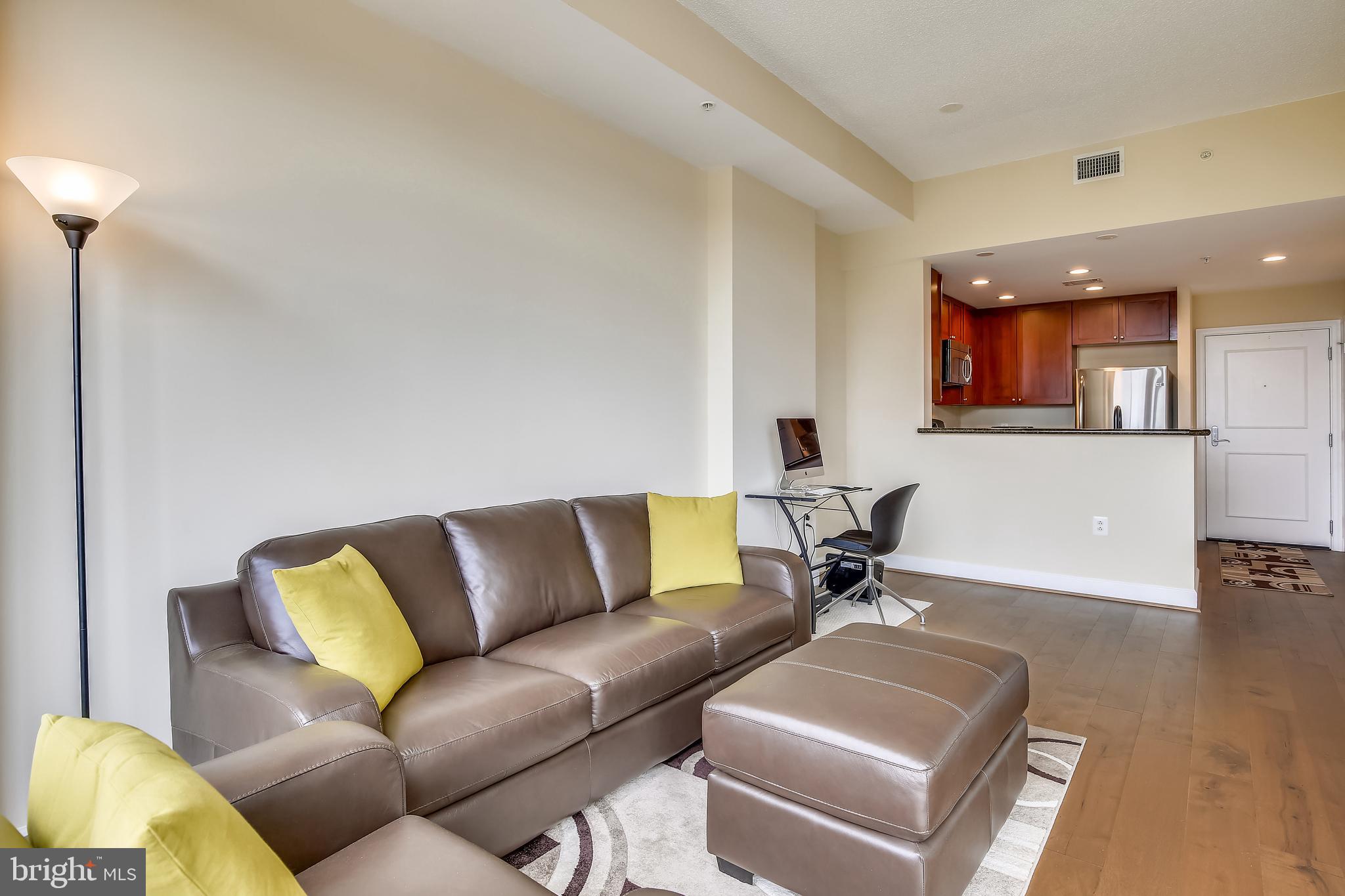 ECLIPSE ON CENTER PARK - Residential