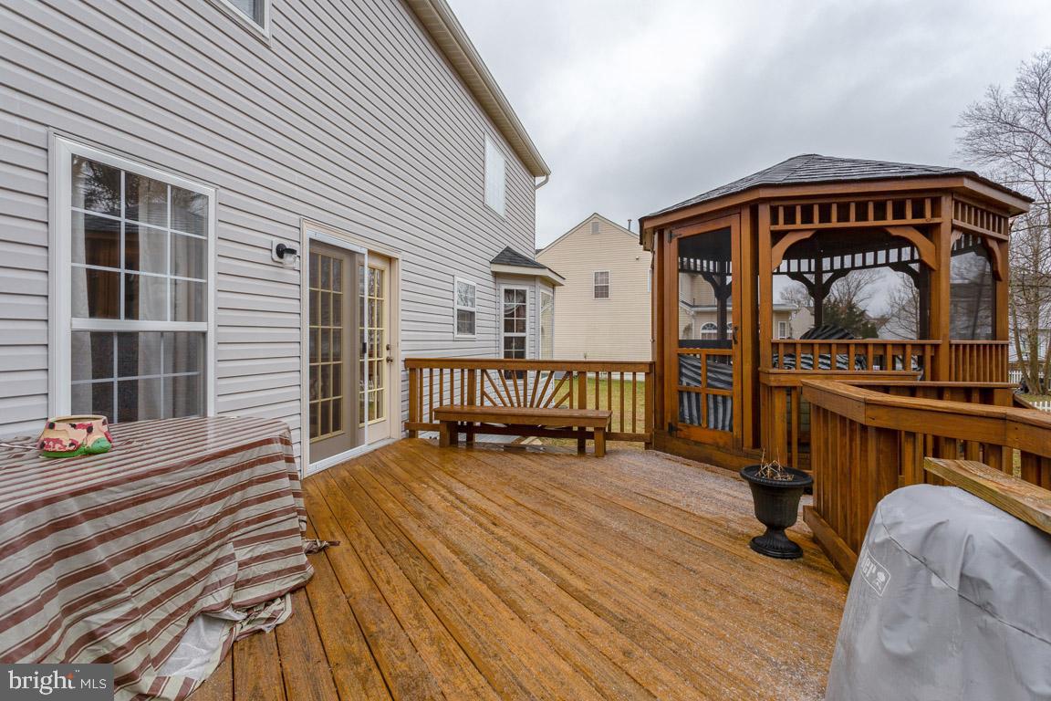 STREAMVIEW SUB - Residential