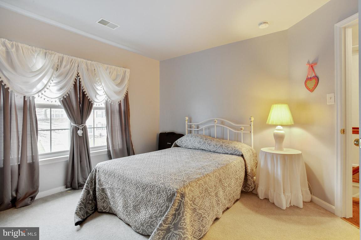 STREAMVIEW SUB - Residential