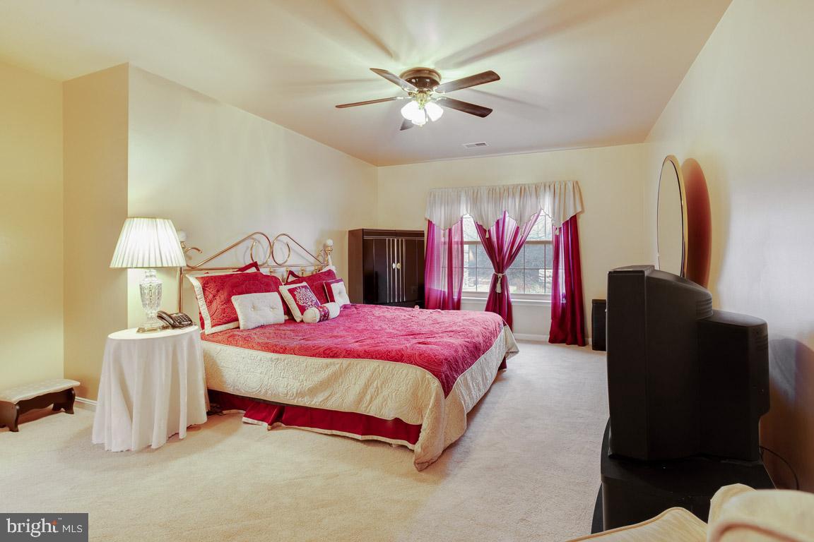 STREAMVIEW SUB - Residential