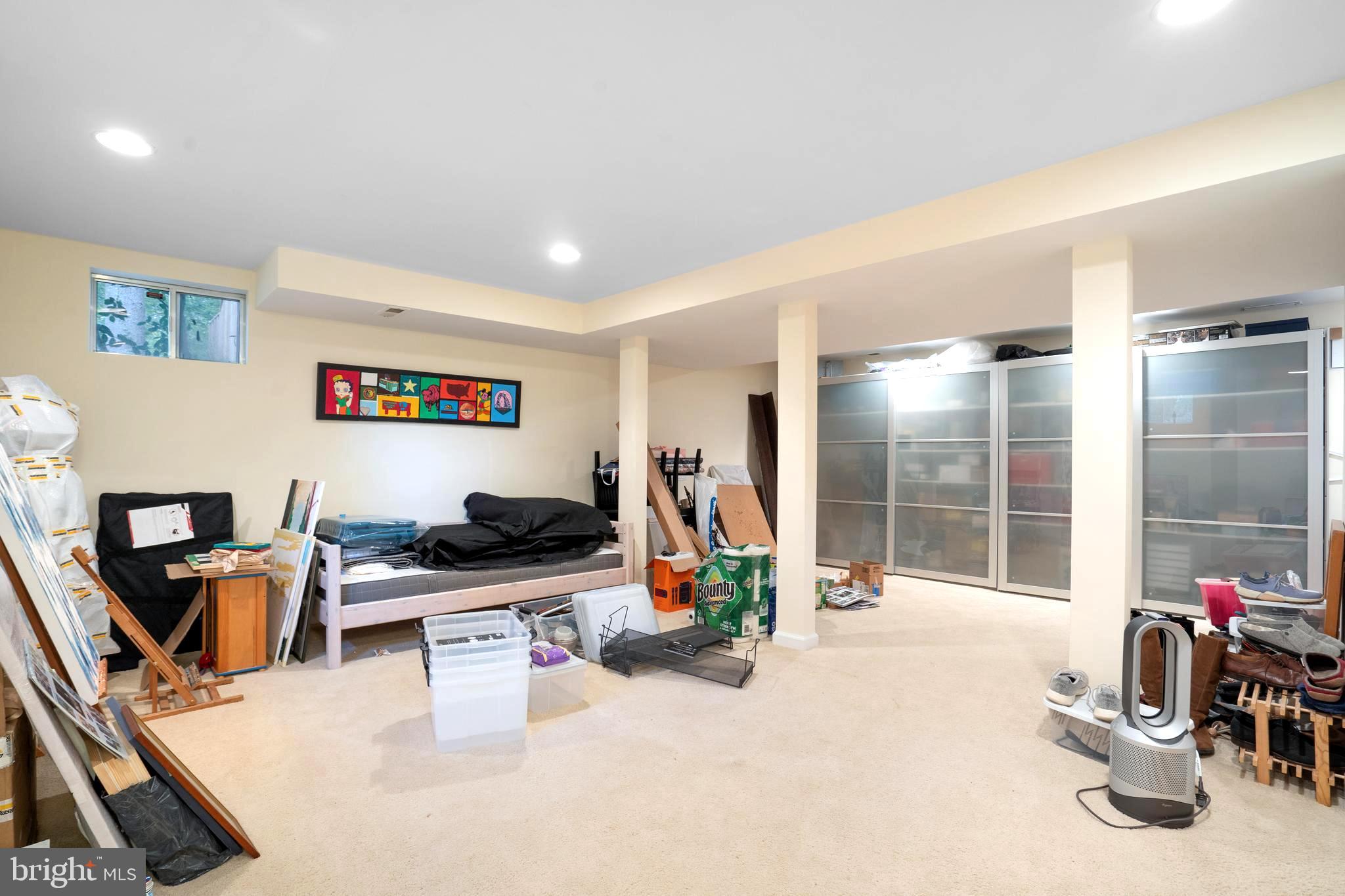 FRIENDSHIP HEIGHTS - Residential Lease