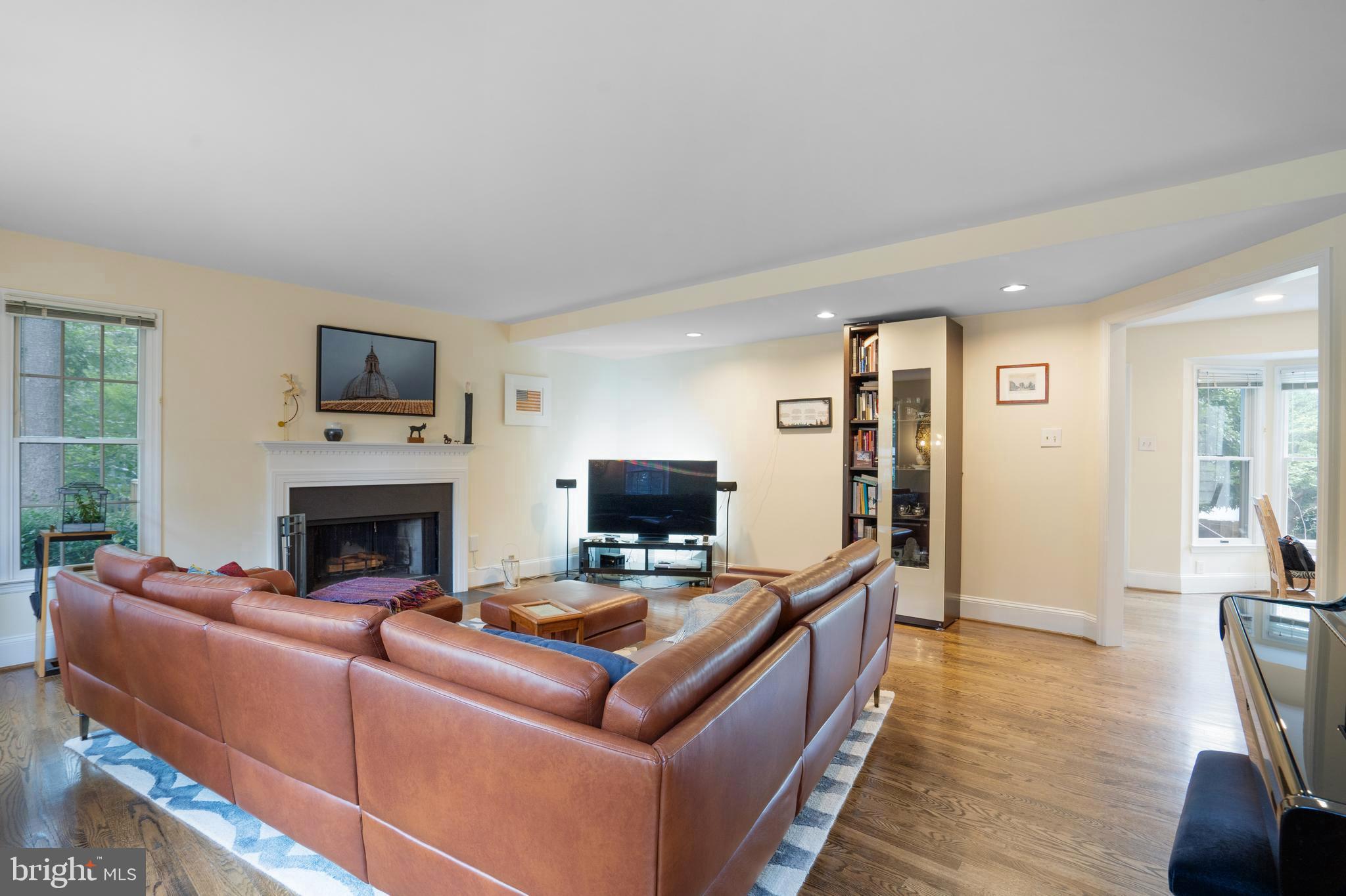 FRIENDSHIP HEIGHTS - Residential Lease