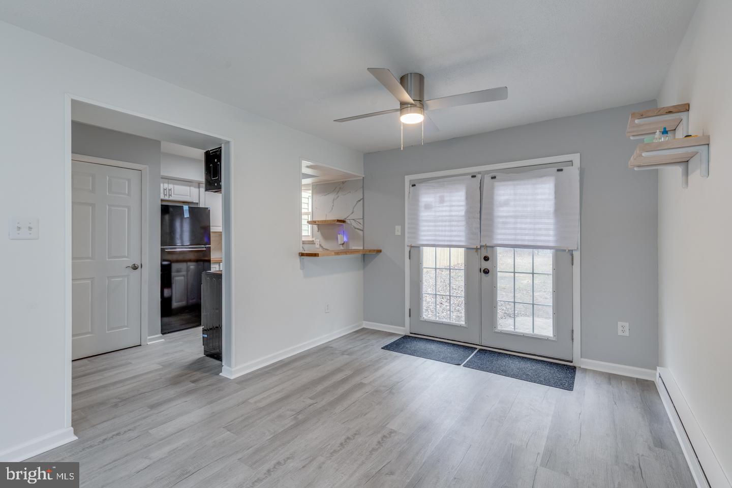 555 W LOCH LOMOND DRIVE