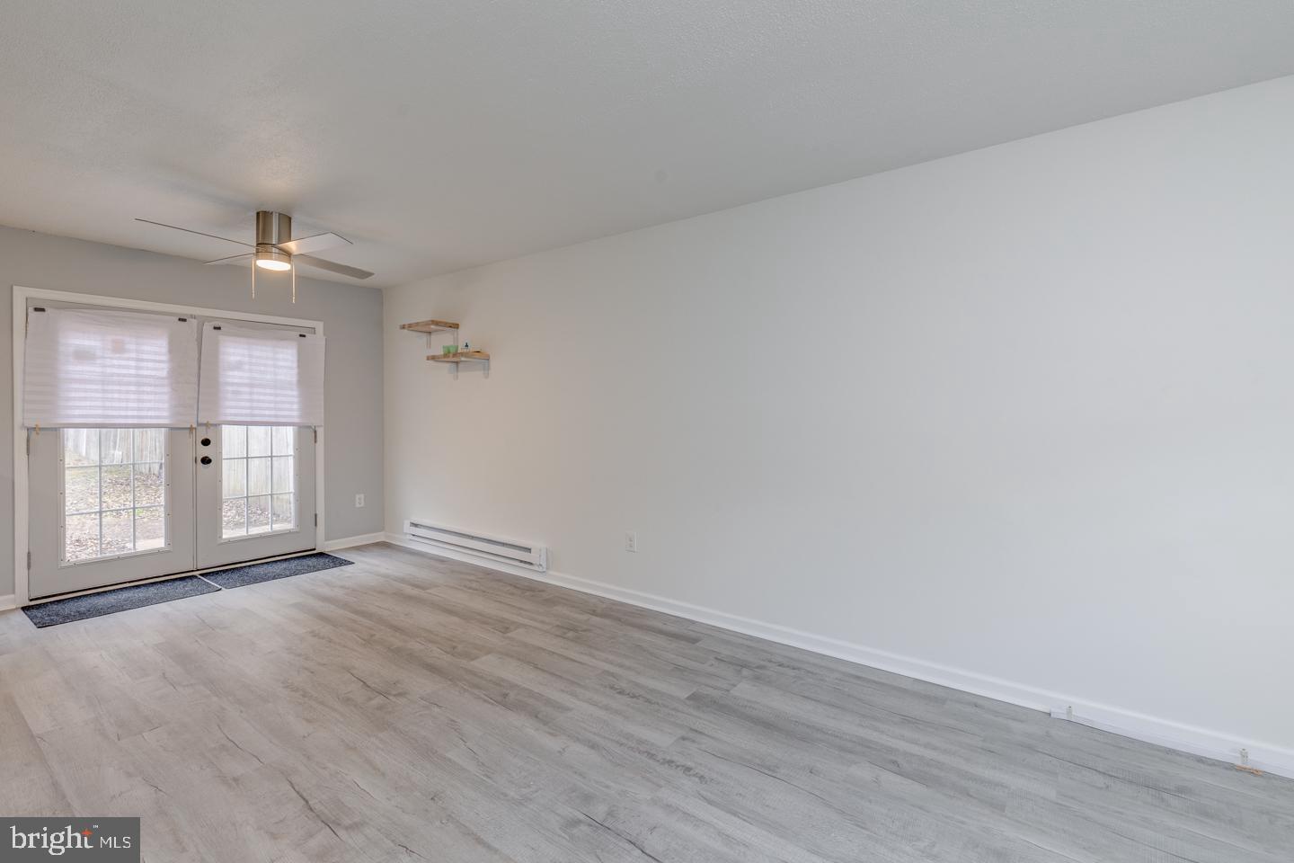 555 W LOCH LOMOND DRIVE