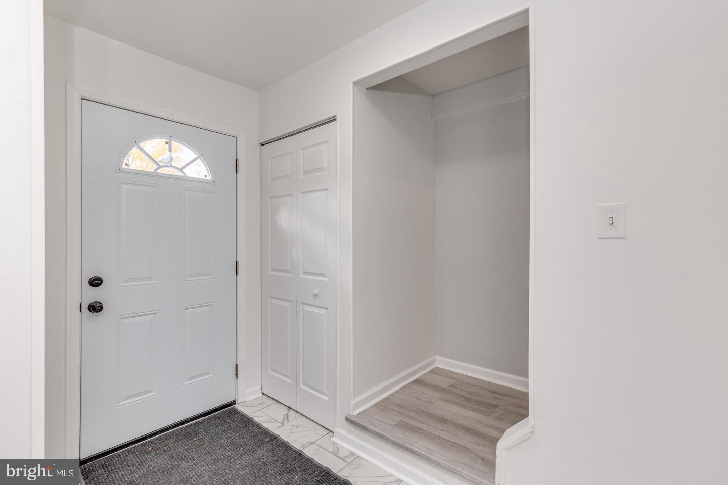 555 W LOCH LOMOND DRIVE