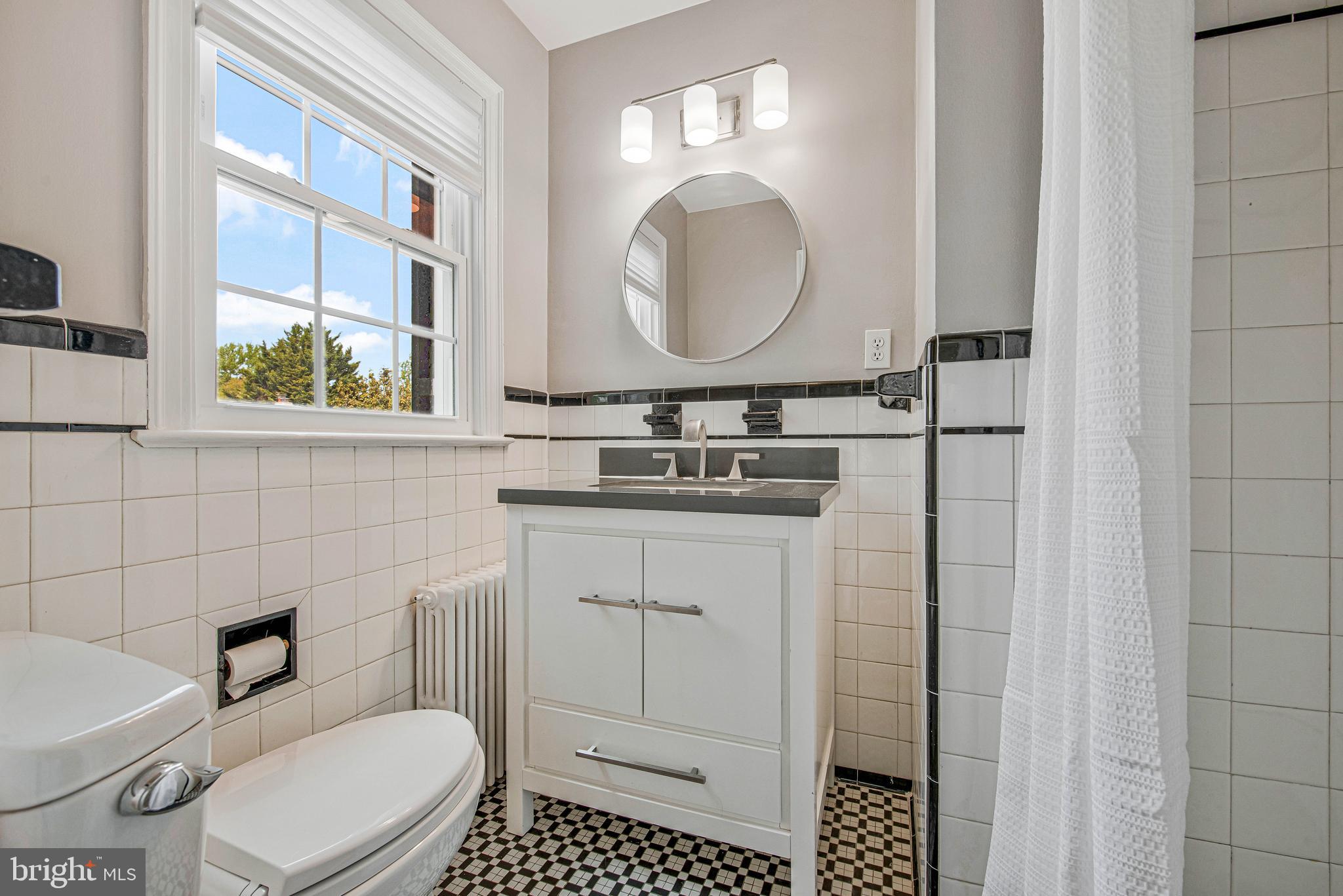 GLENBROOK KNOLLS - Residential