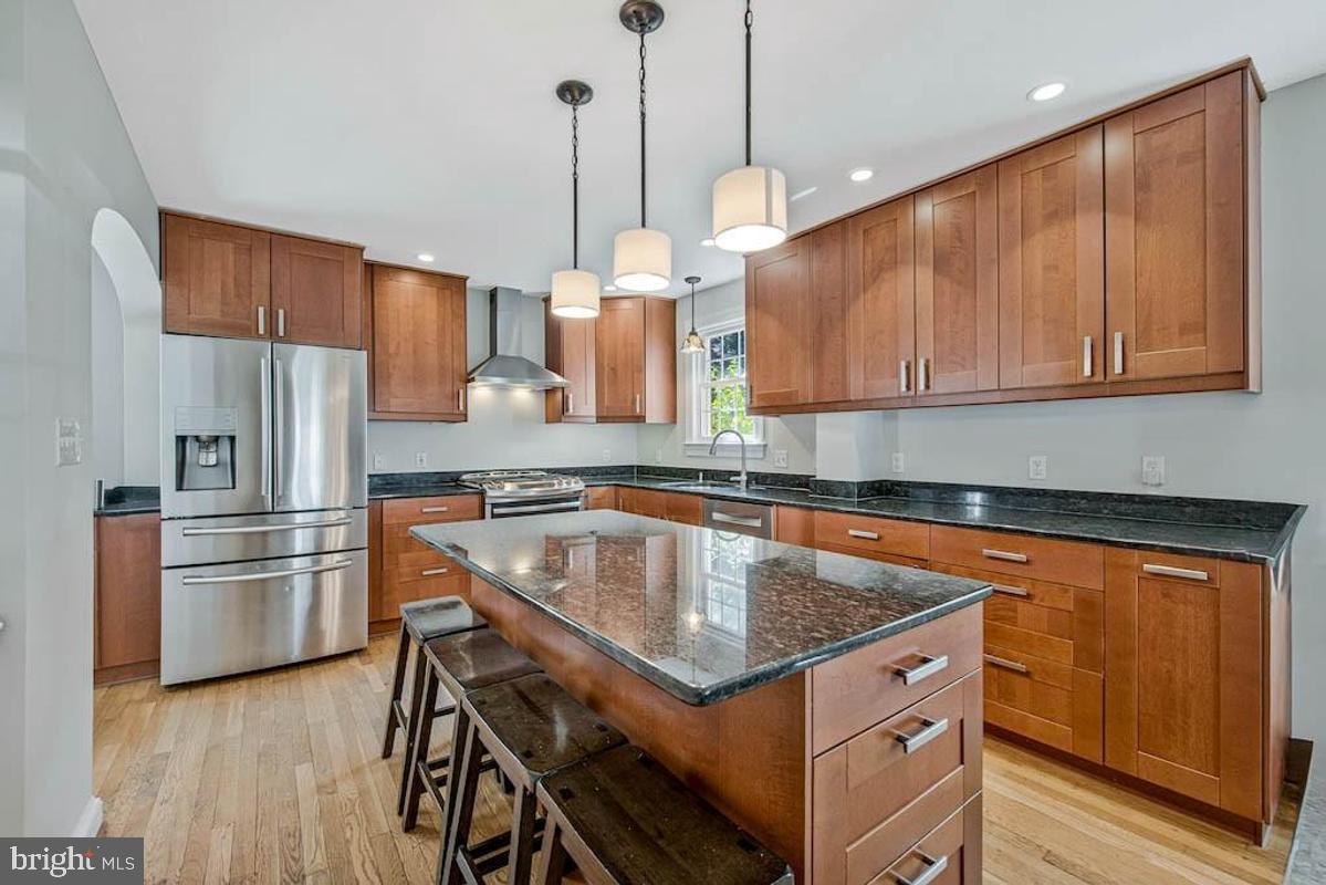 GLENBROOK KNOLLS - Residential