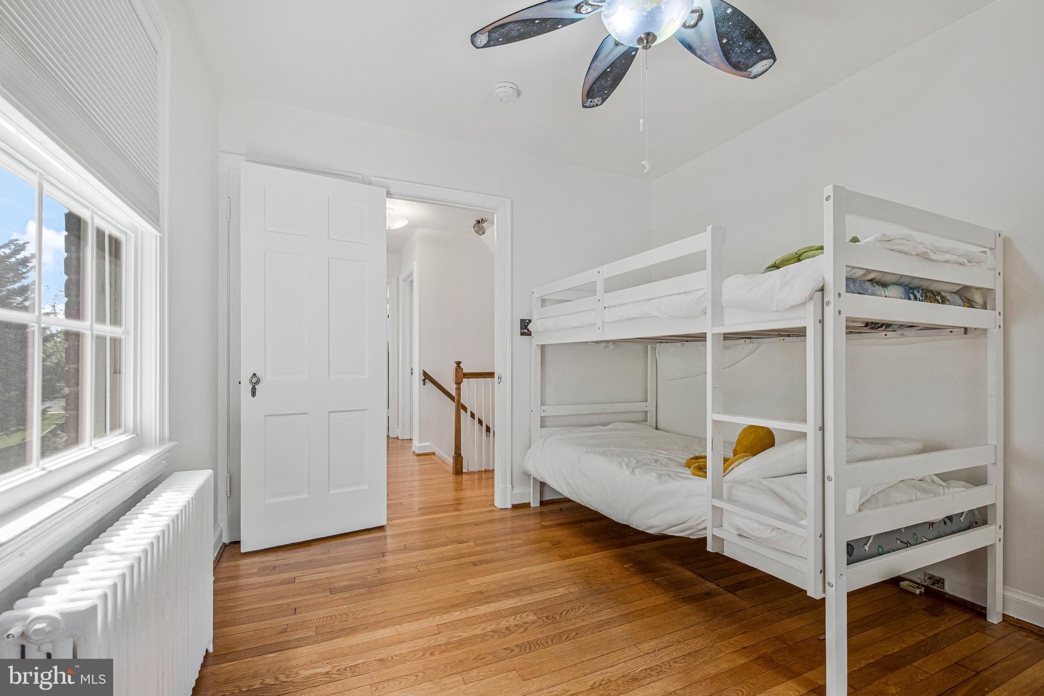 GLENBROOK KNOLLS - Residential